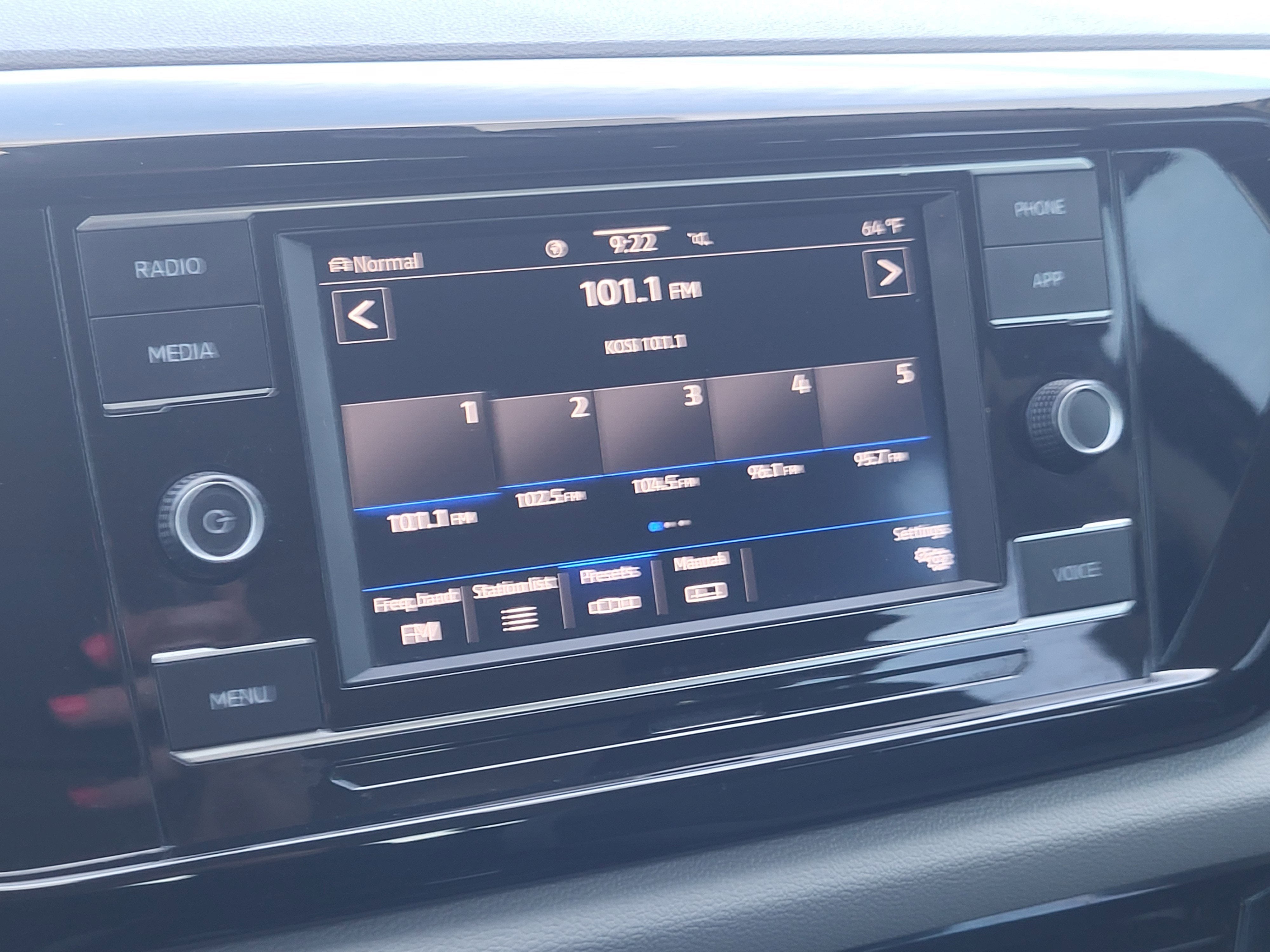 2023 Volkswagen Taos 1.5T S