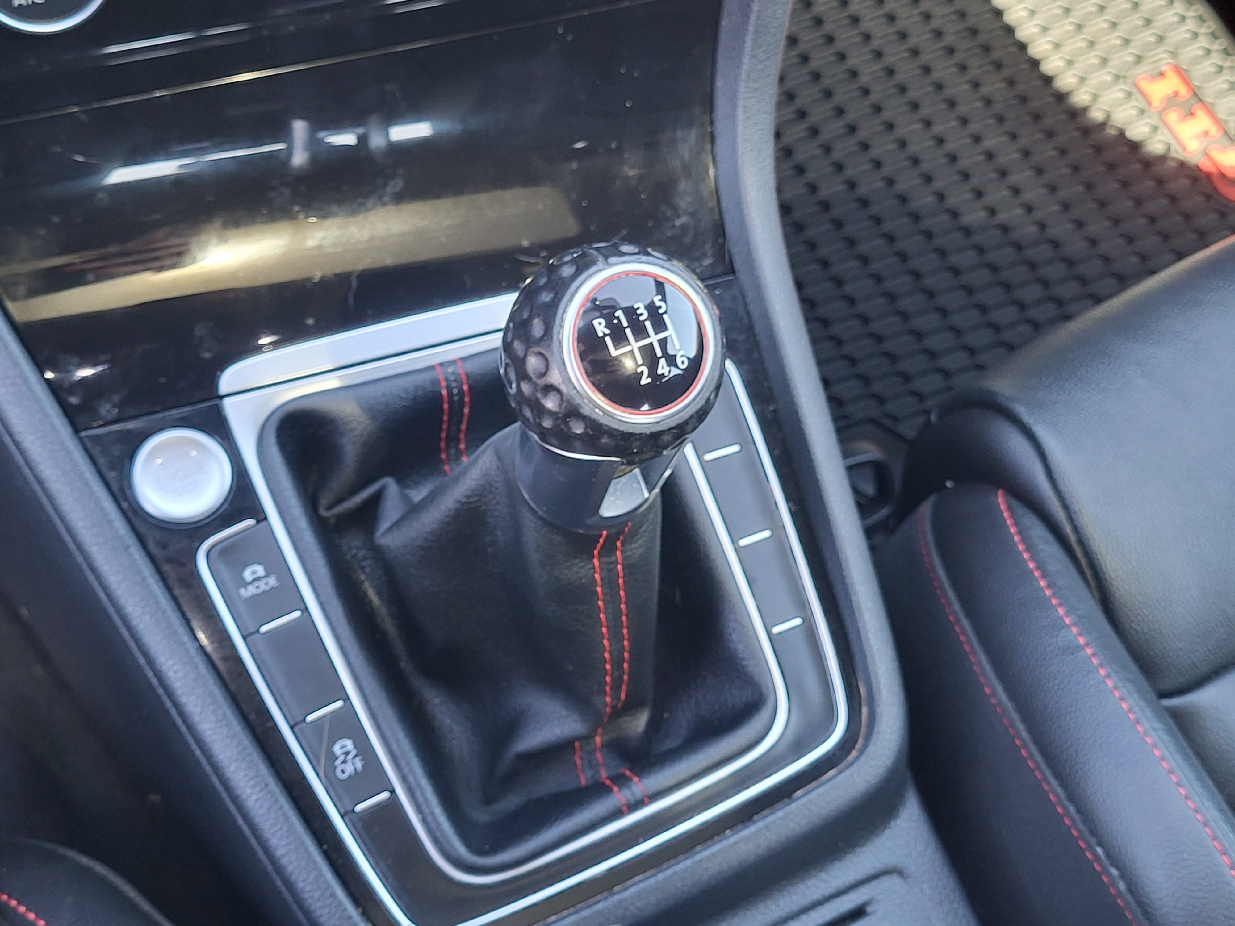 2018 Volkswagen Golf GTI 2.0T SE