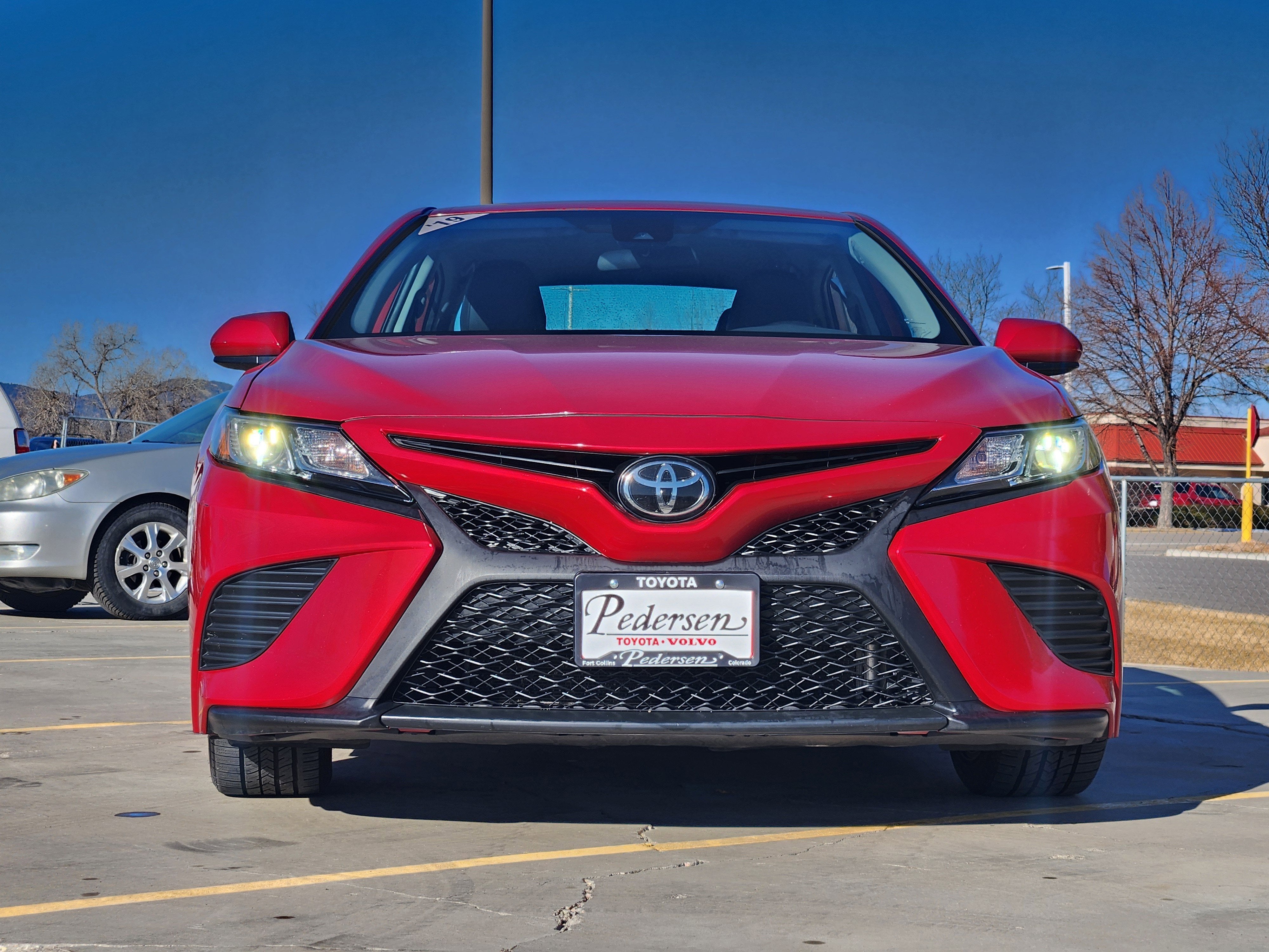 2019 Toyota Camry SE