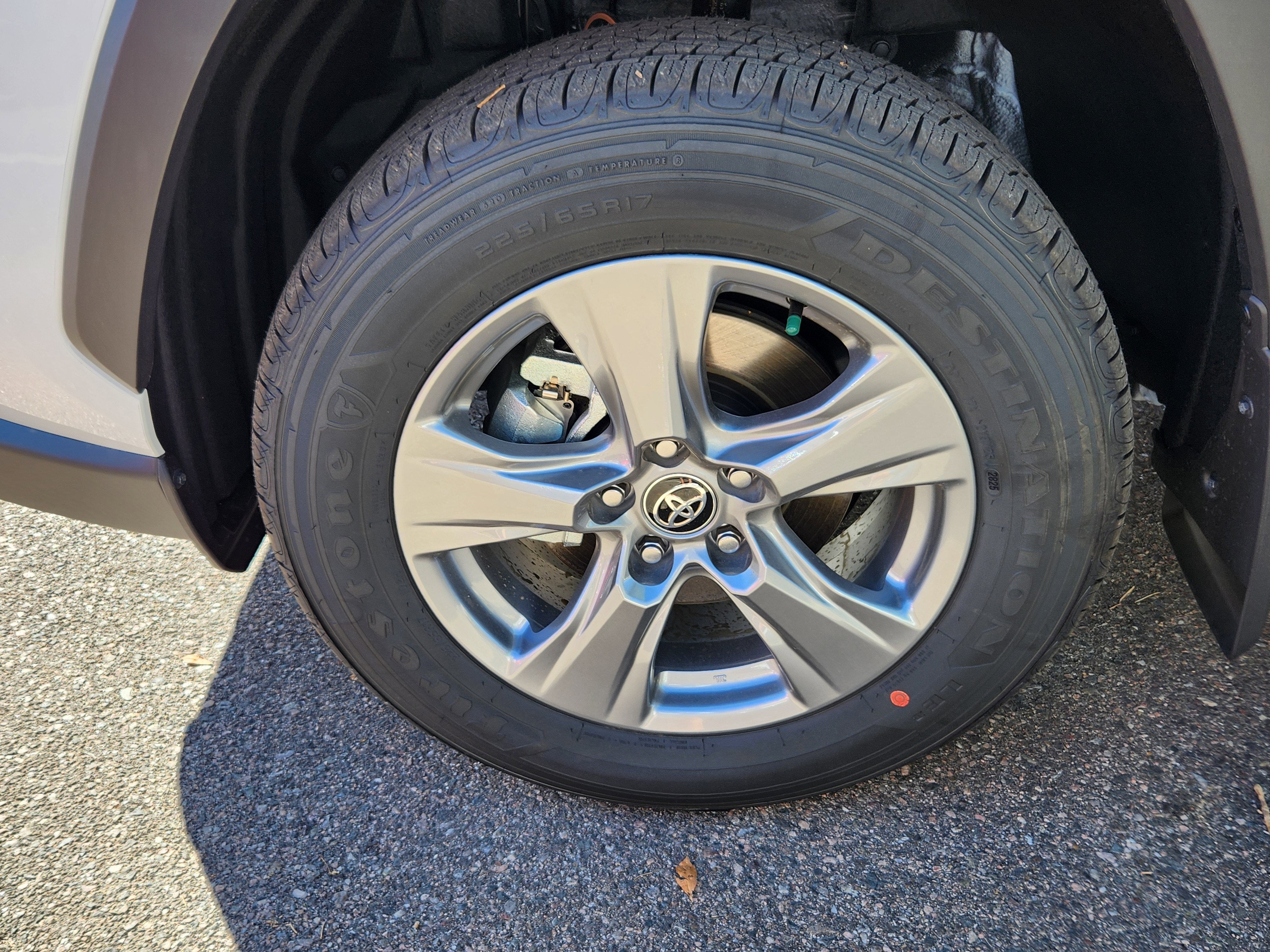 2025 Toyota RAV4 Hybrid XLE XLE