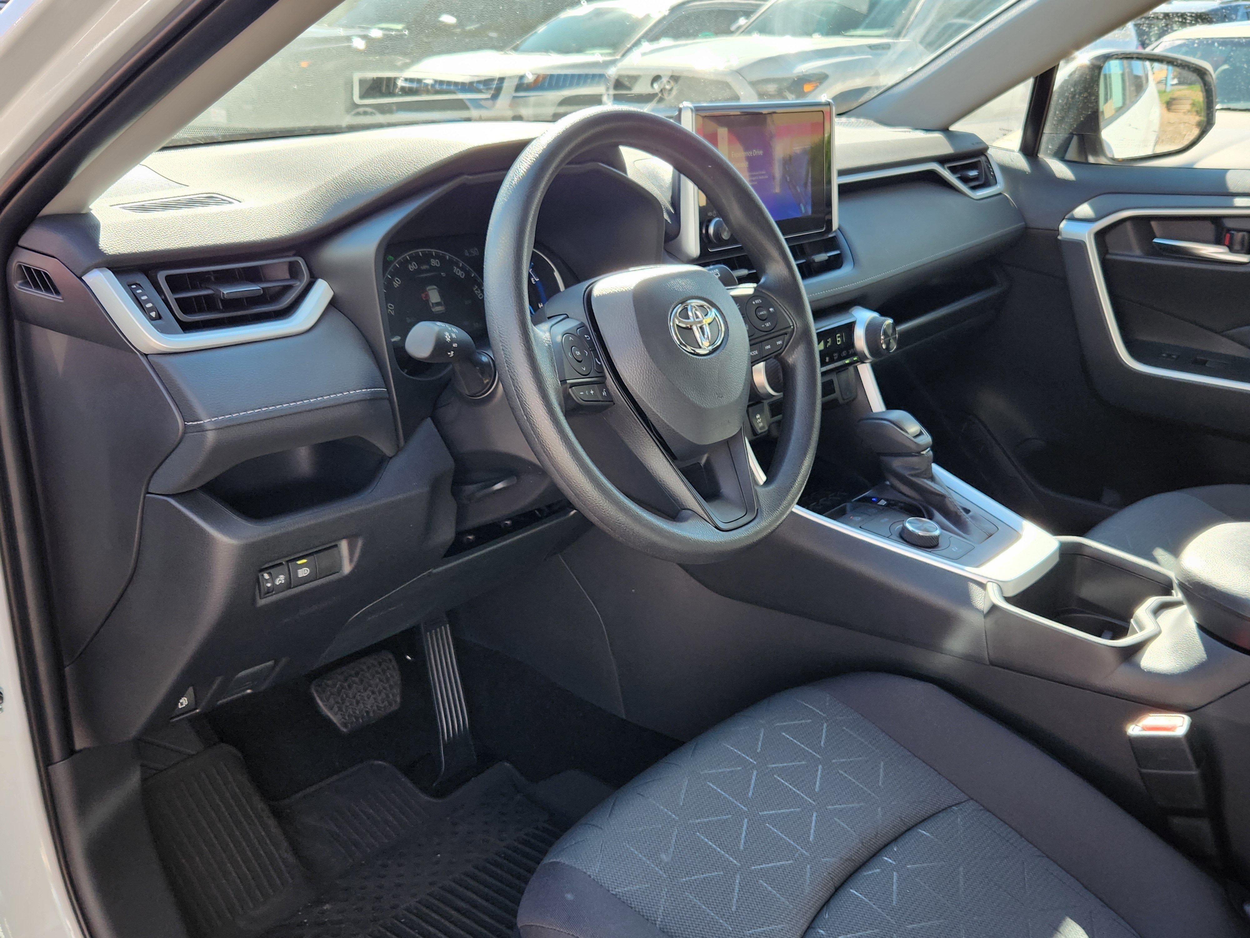 2025 Toyota RAV4 Hybrid XLE XLE