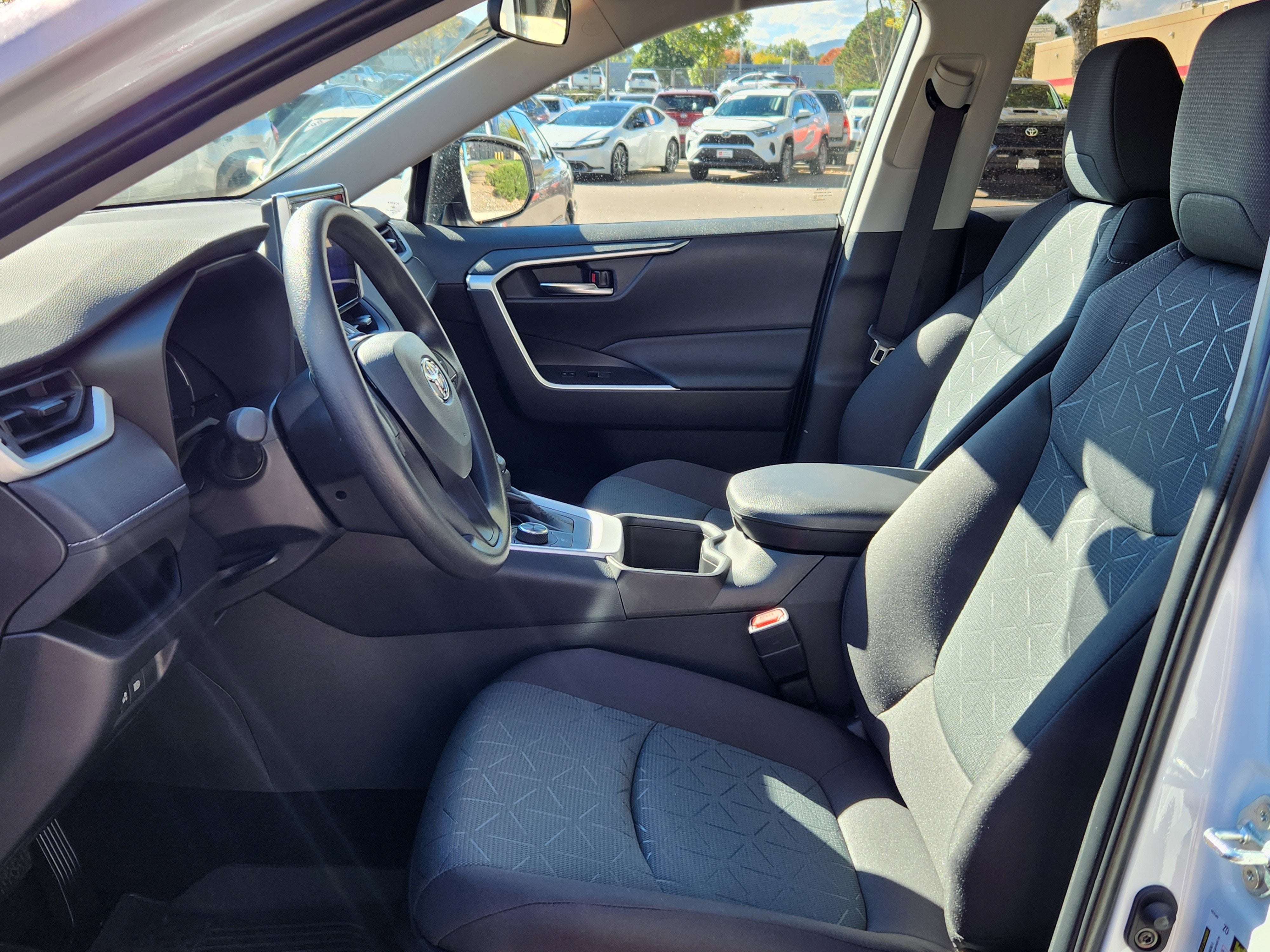 2025 Toyota RAV4 Hybrid XLE XLE