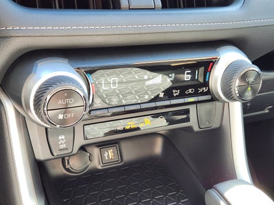 2025 Toyota RAV4 hybrid XLE XLE