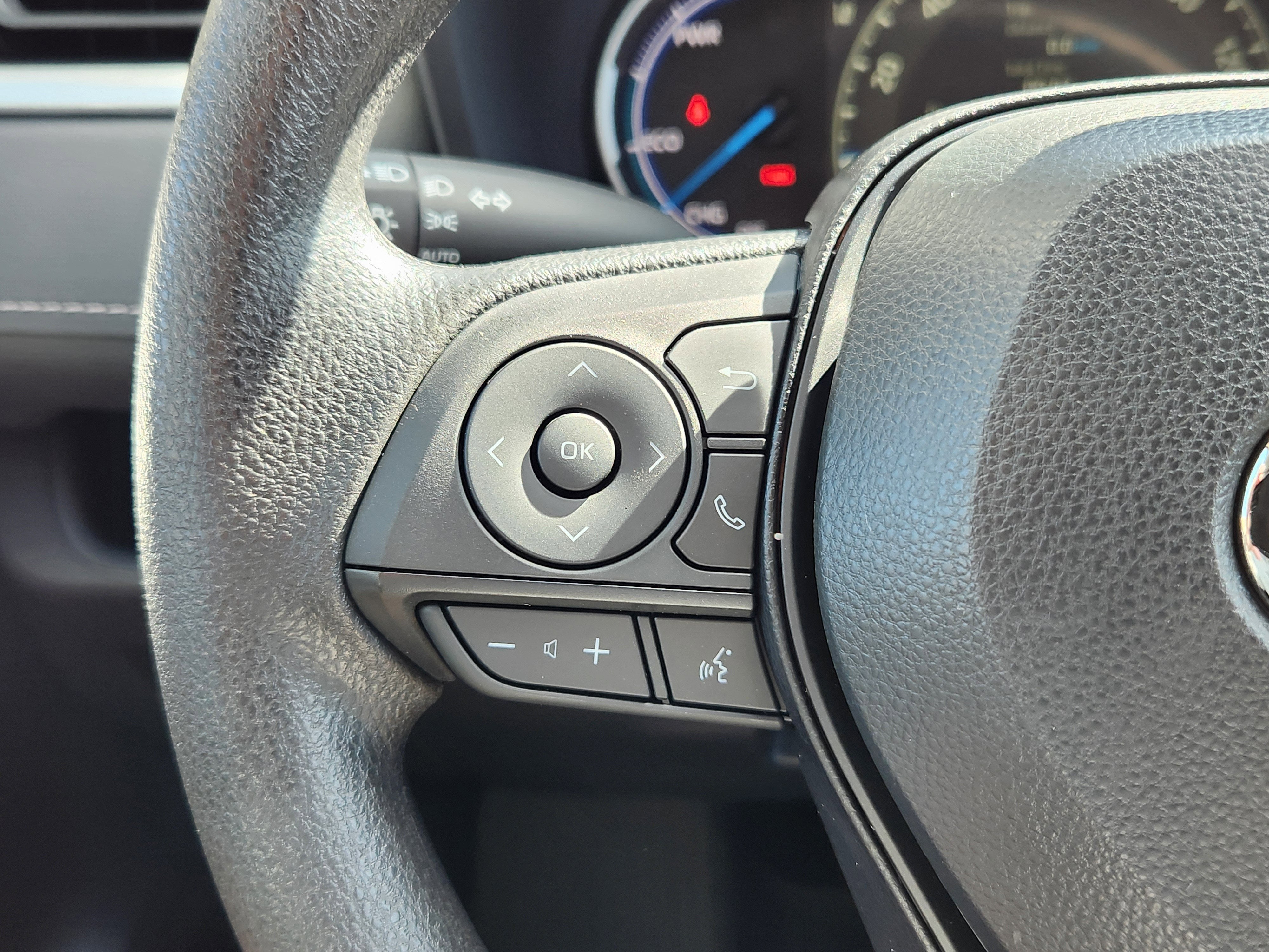 2025 Toyota RAV4 Hybrid XLE XLE