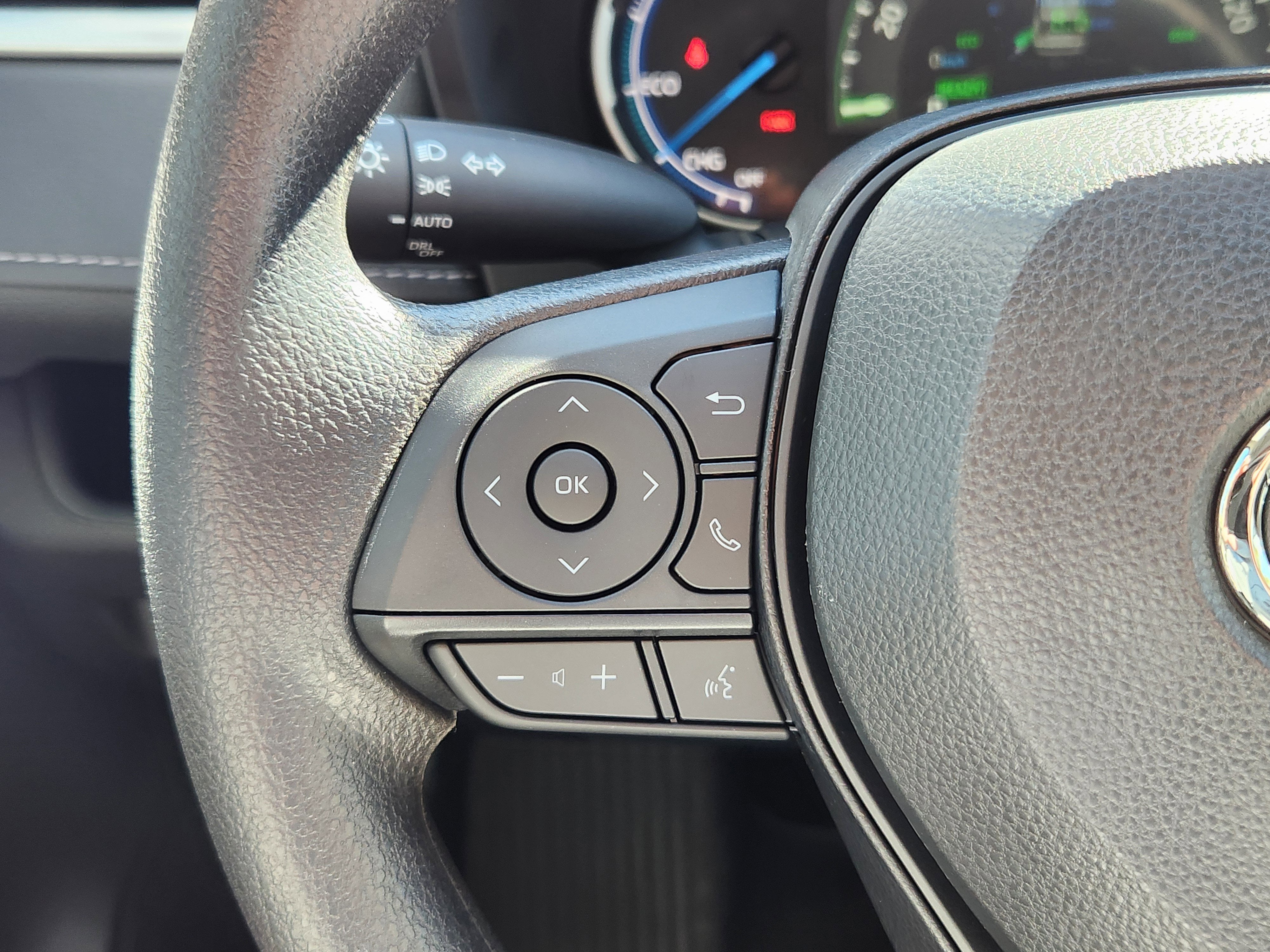 2025 Toyota RAV4 Hybrid XLE XLE