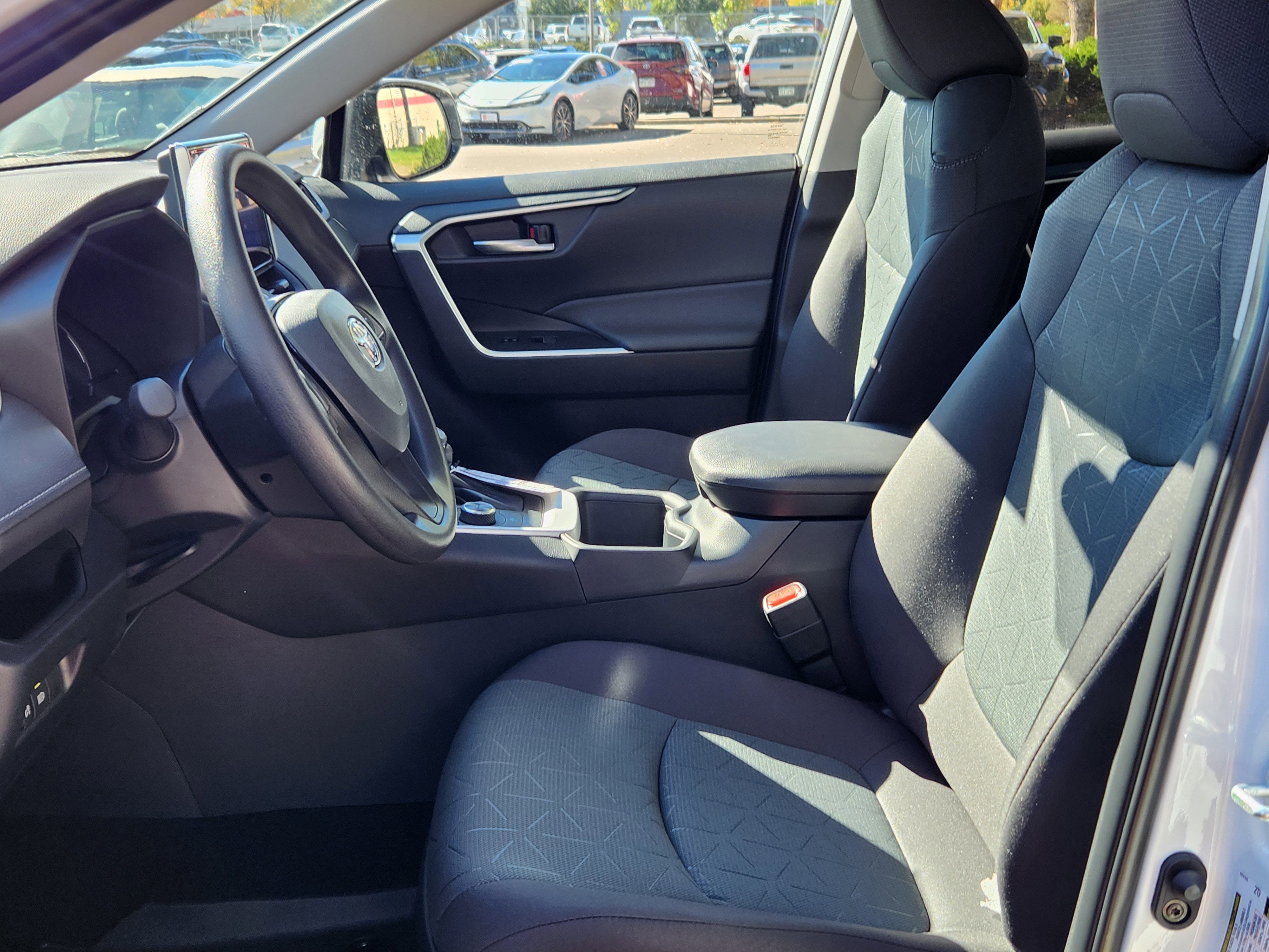 2025 Toyota RAV4 Hybrid XLE XLE