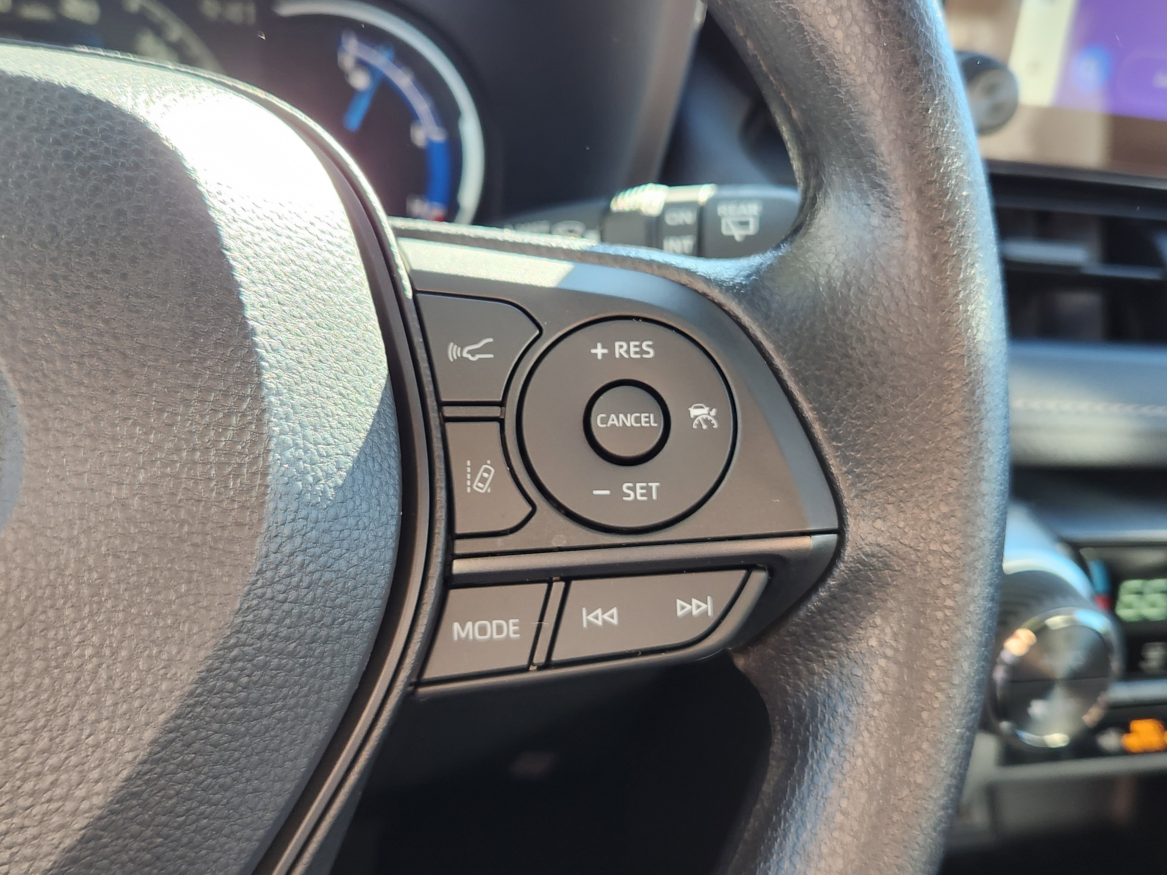 2025 Toyota RAV4 Hybrid XLE XLE