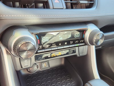 2025 Toyota RAV4 Hybrid XLE XLE