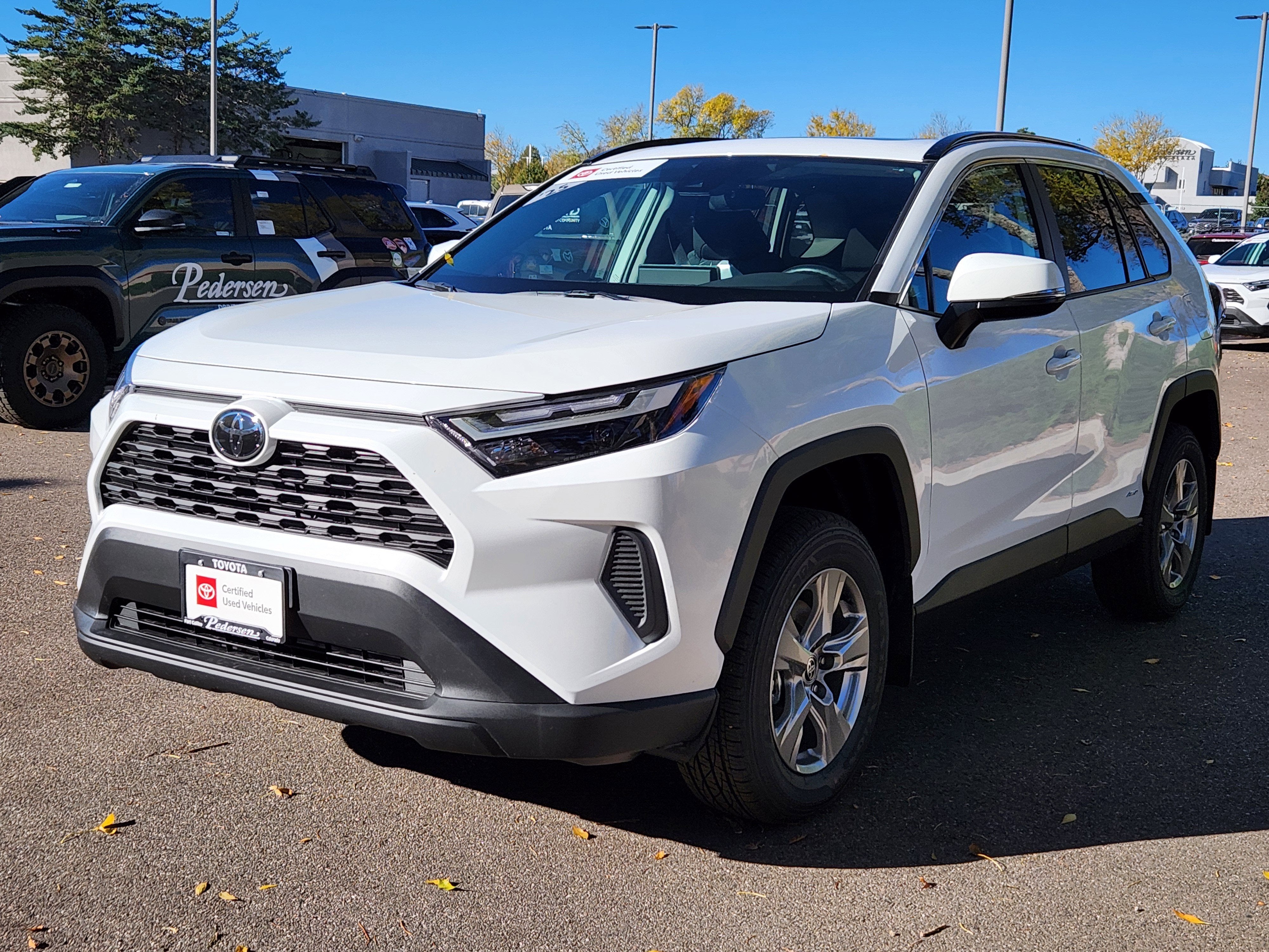 2025 Toyota RAV4 Hybrid XLE XLE