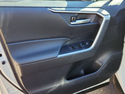 2025 Toyota RAV4 Hybrid XLE XLE