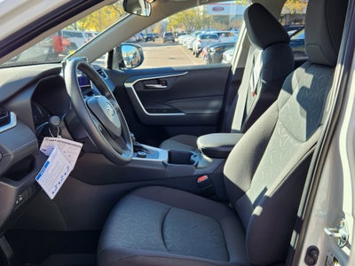 2025 Toyota RAV4 Hybrid XLE XLE