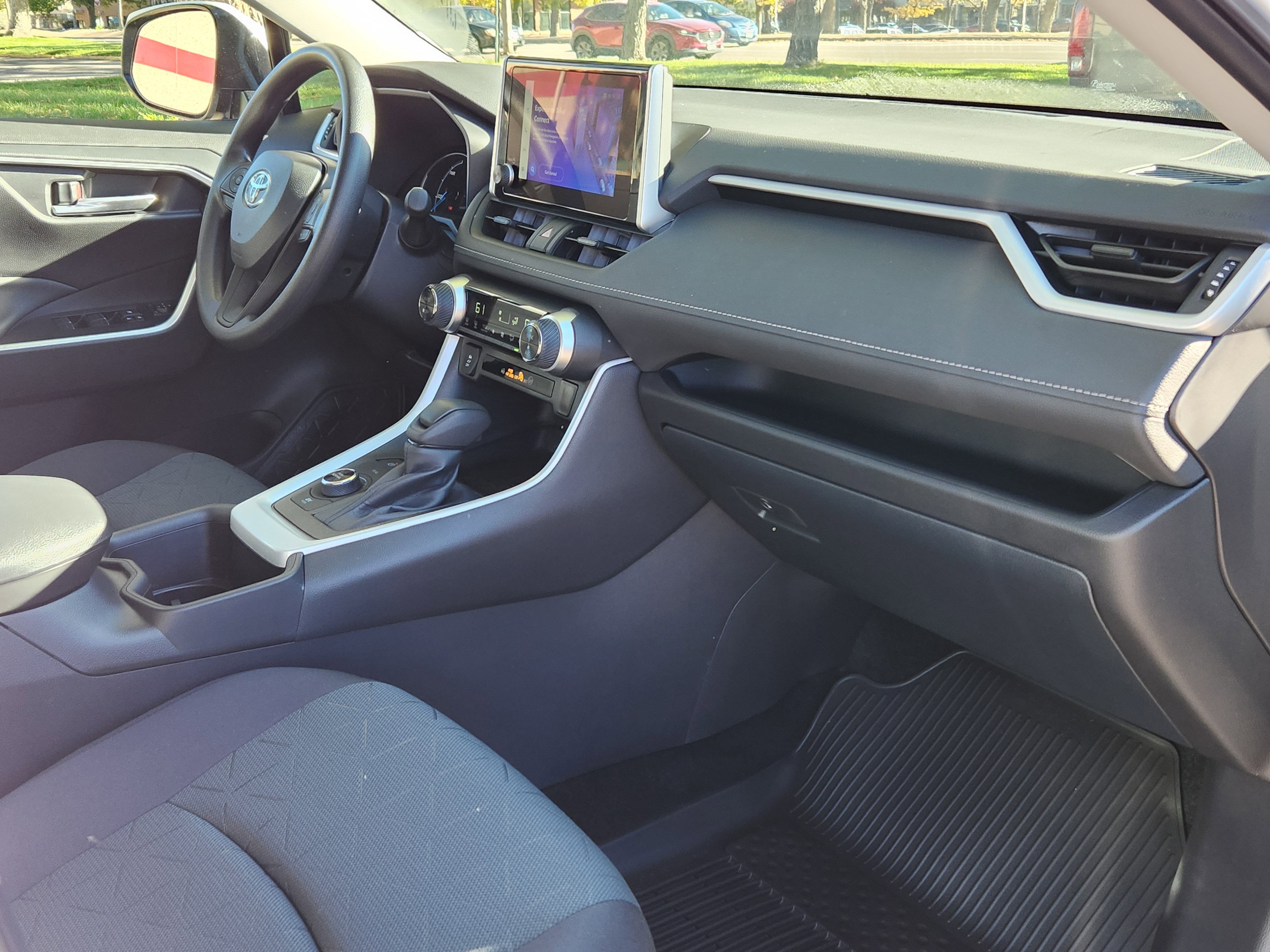 2025 Toyota RAV4 Hybrid XLE XLE