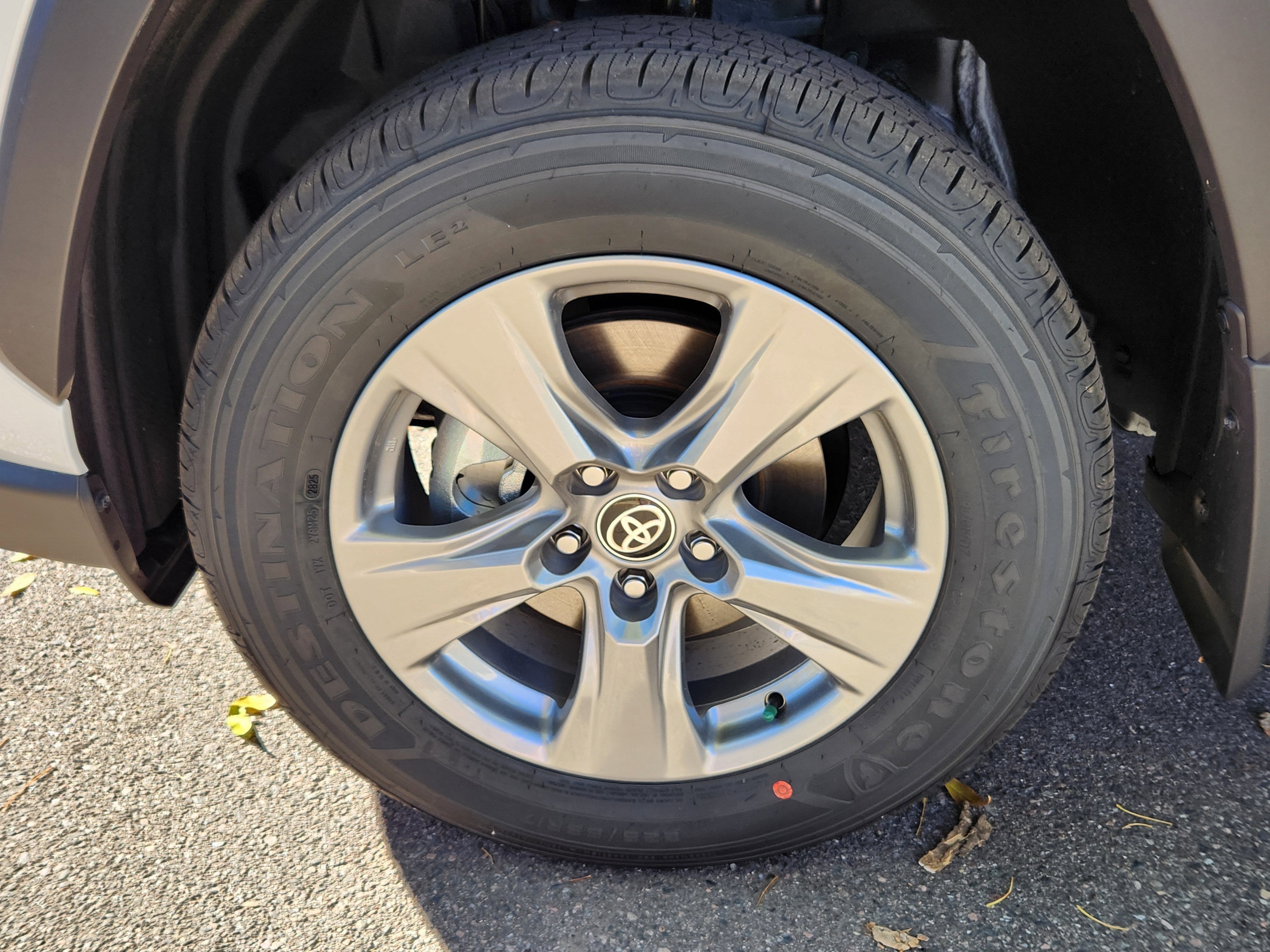 2025 Toyota RAV4 Hybrid XLE XLE