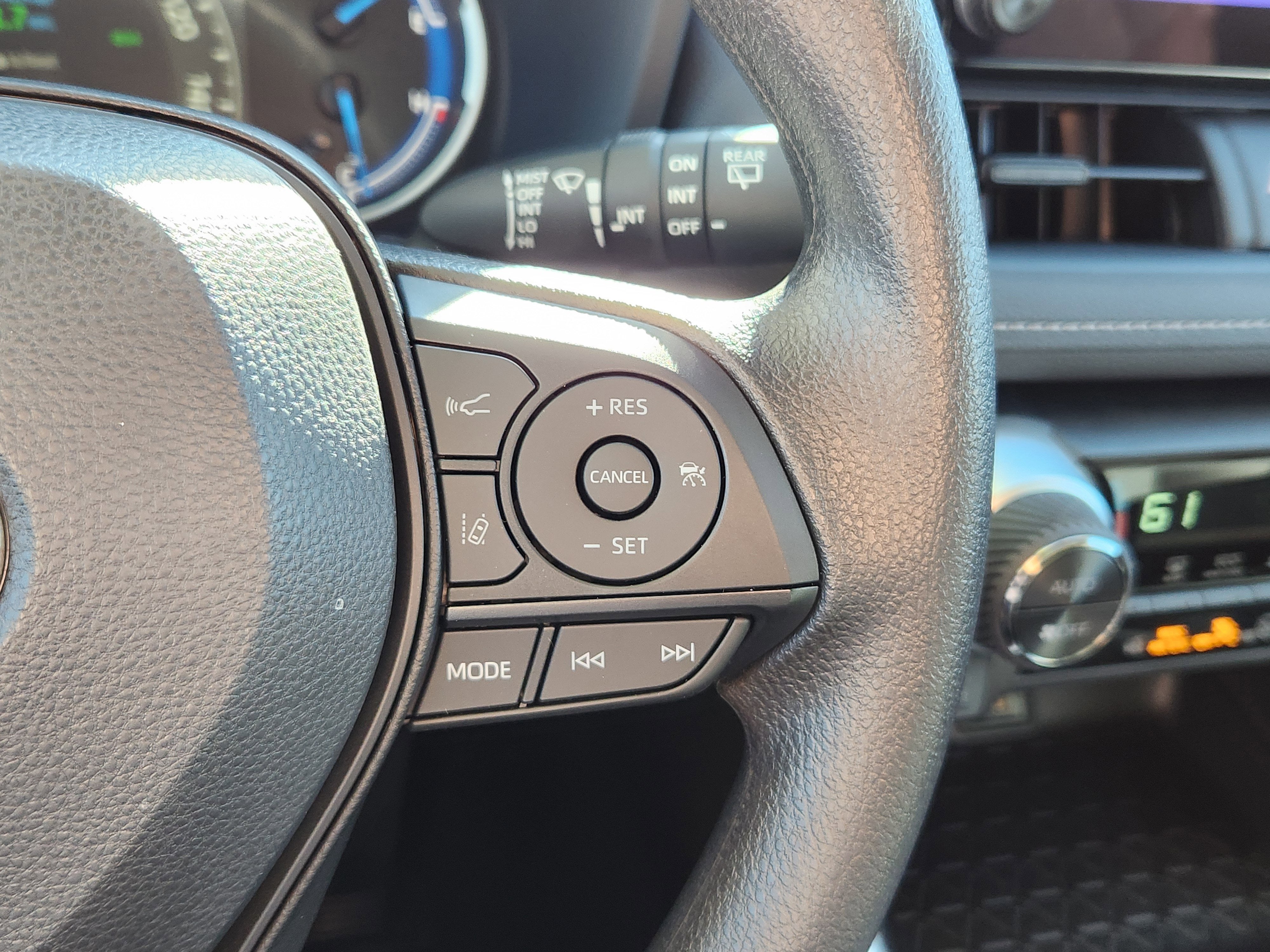 2025 Toyota RAV4 Hybrid XLE XLE