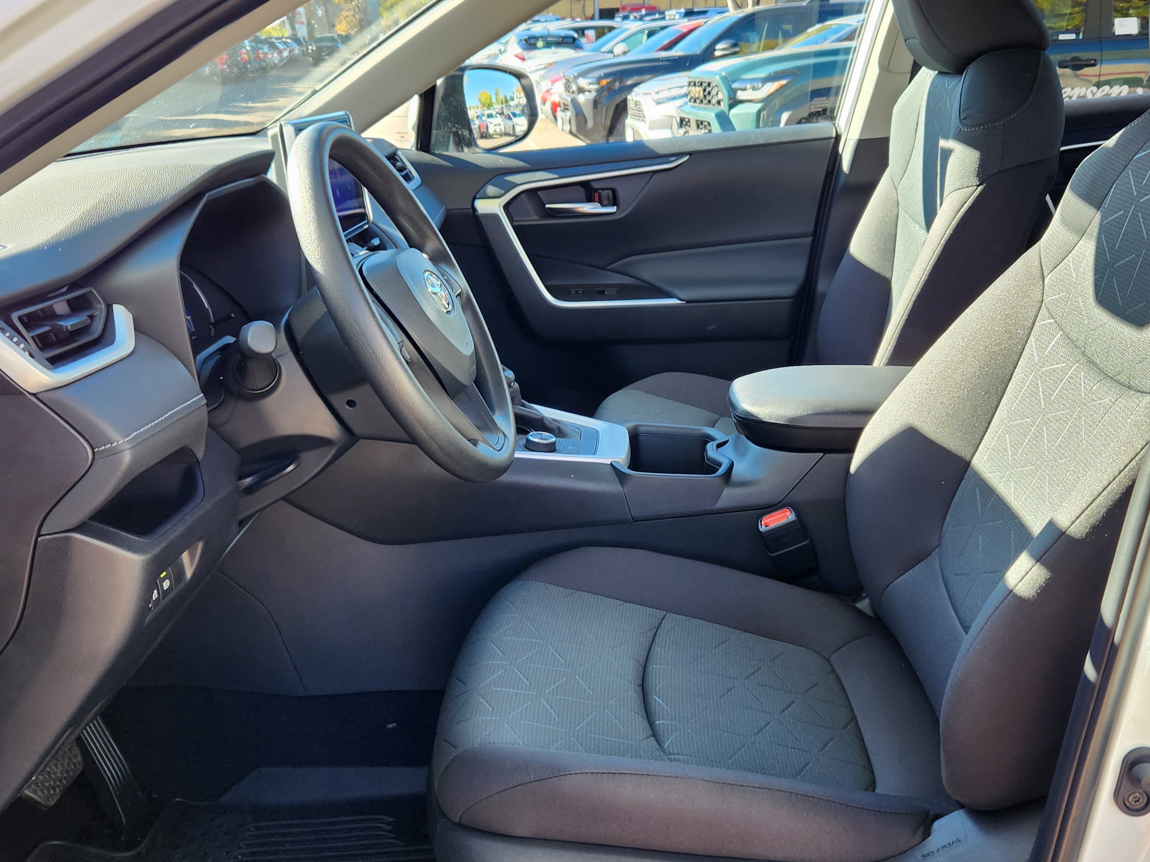 2025 Toyota RAV4 Hybrid XLE XLE