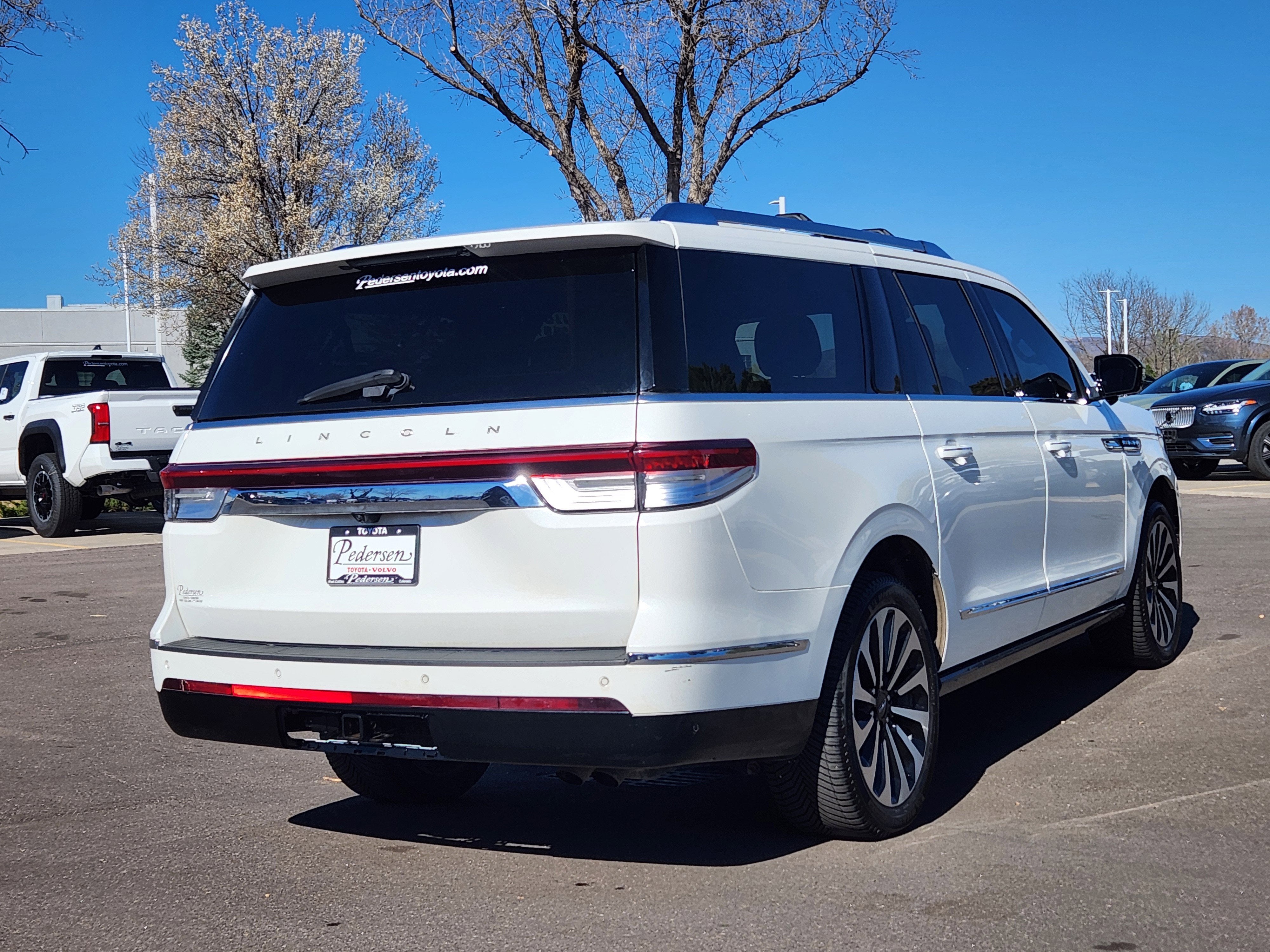 2023 Lincoln Navigator L Reserve