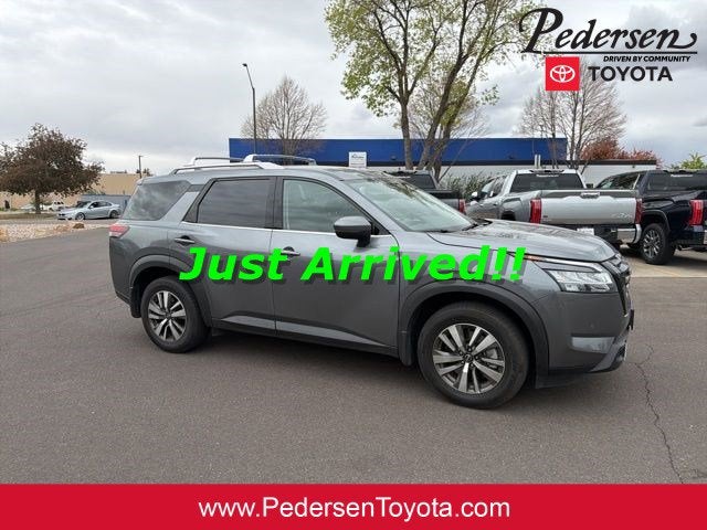 2024 Nissan Pathfinder SL