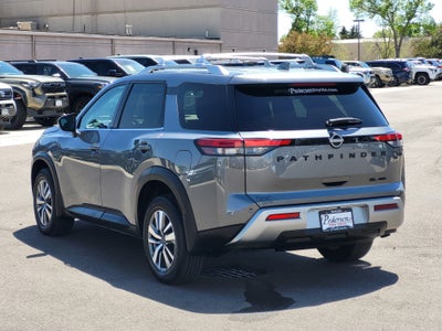 2024 Nissan Pathfinder SL
