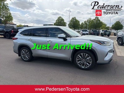 2020 Toyota Highlander Hybrid Platinum