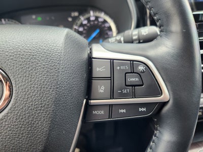 2022 Toyota Highlander Hybrid Platinum