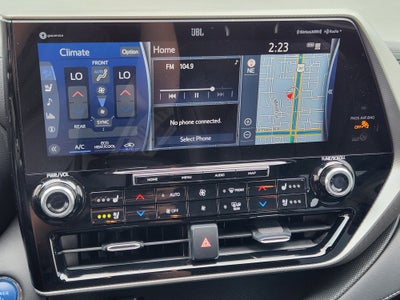 2022 Toyota Highlander Hybrid Platinum