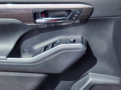 2022 Toyota Highlander Hybrid Platinum