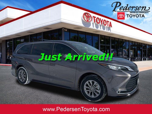 2023 Toyota Sienna XLE