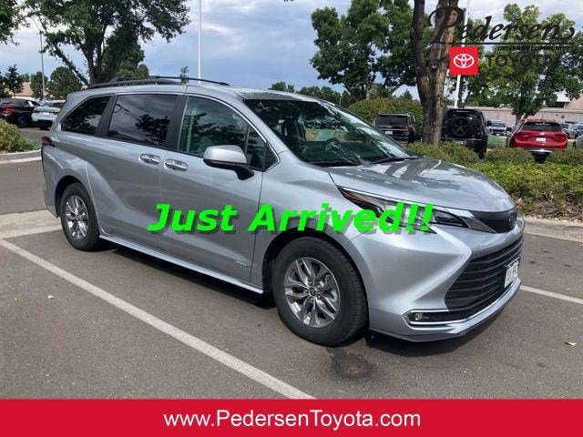 2021 Toyota Sienna XLE