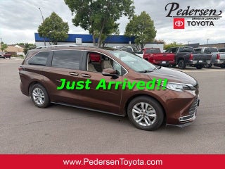 2021 Toyota Sienna Limited