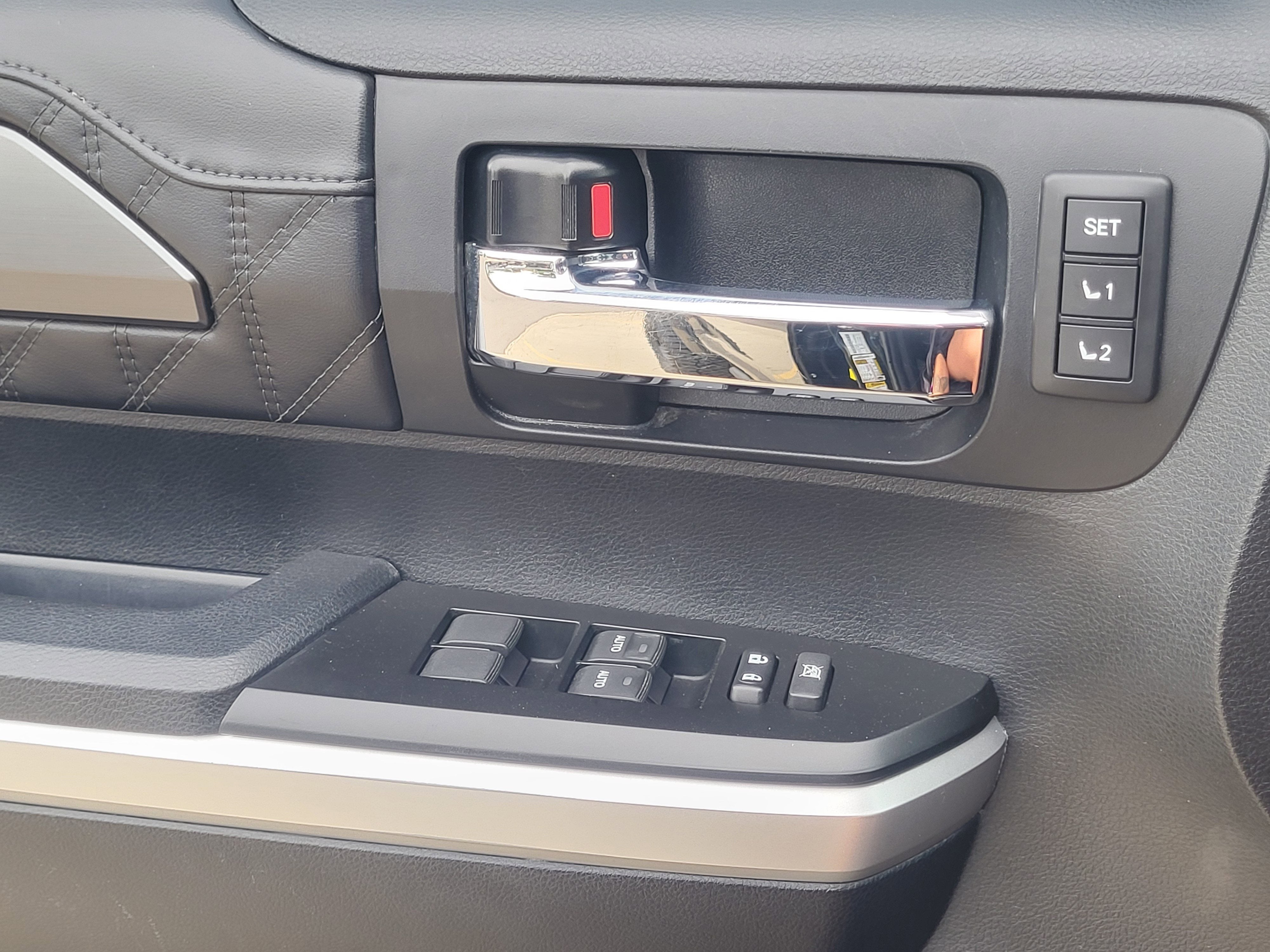 2017 Toyota Tundra Platinum