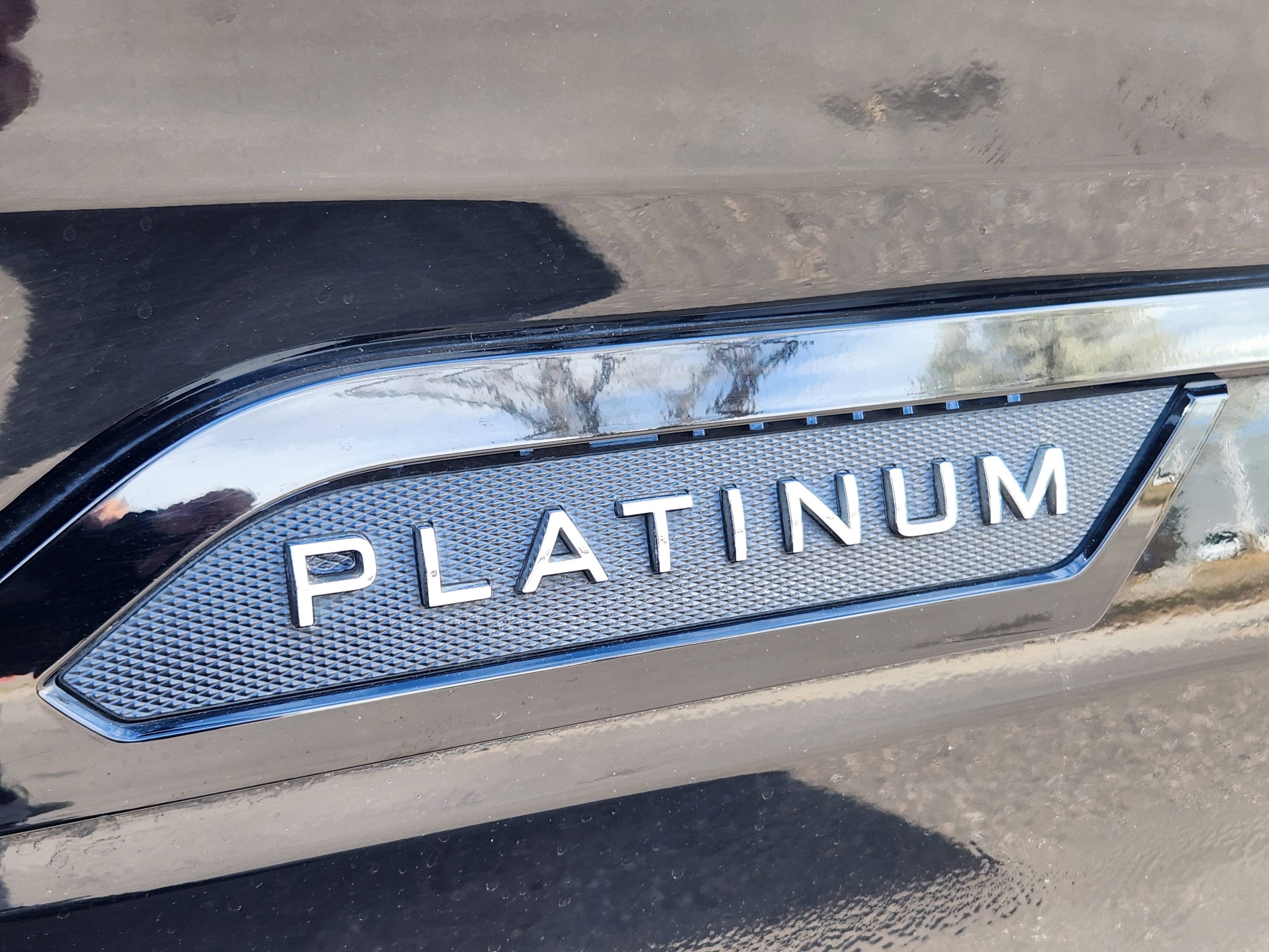 2023 Toyota Tundra Hybrid Platinum