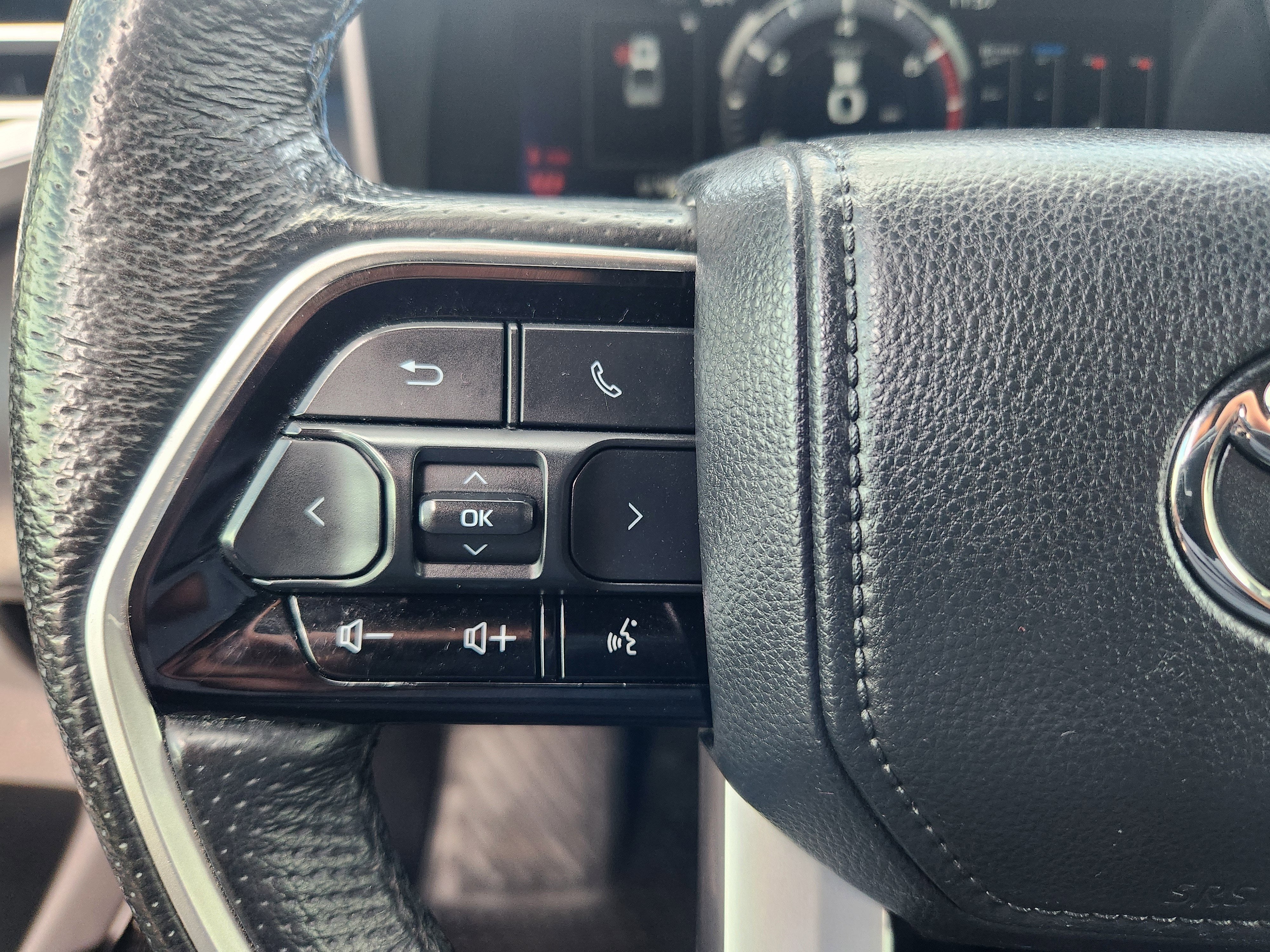 2023 Toyota Tundra Hybrid Platinum