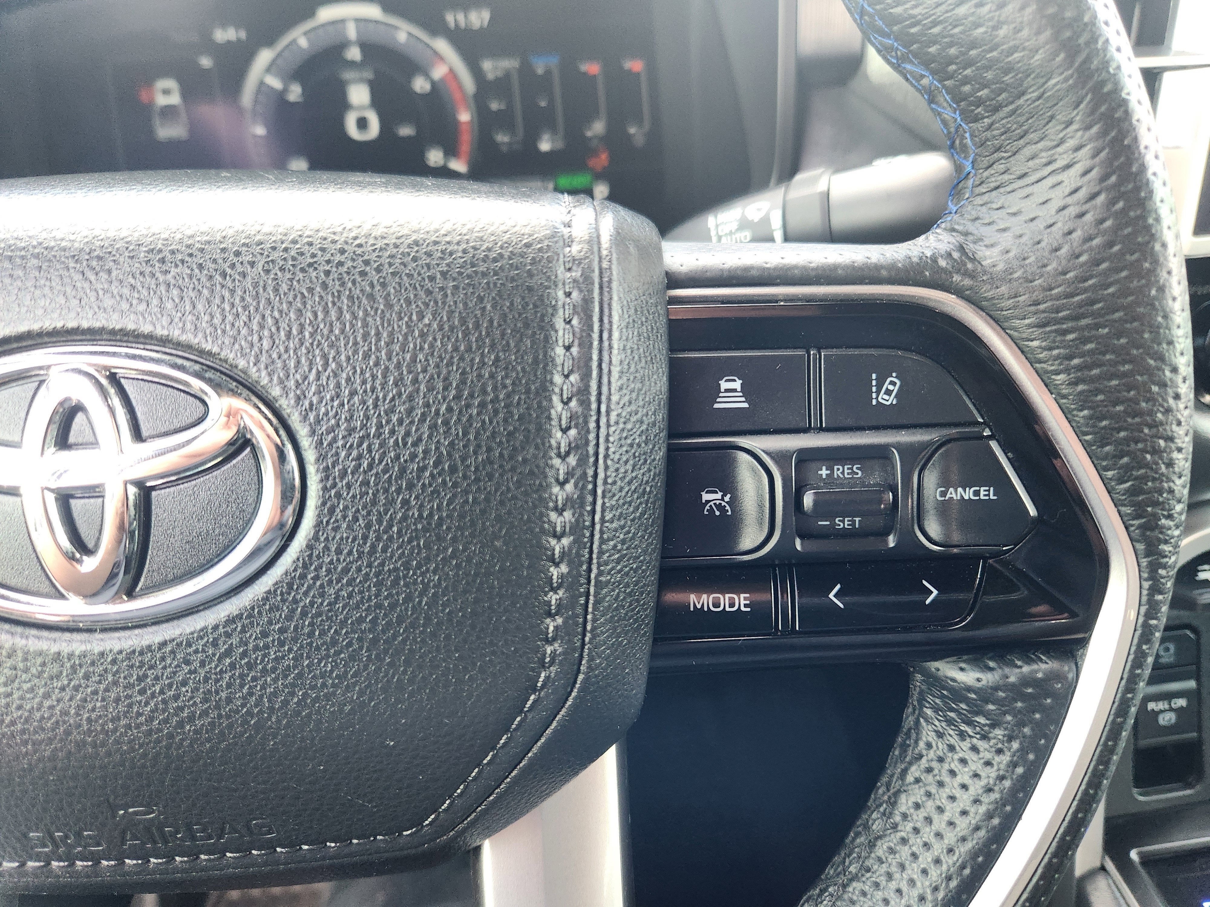 2023 Toyota Tundra Hybrid Platinum