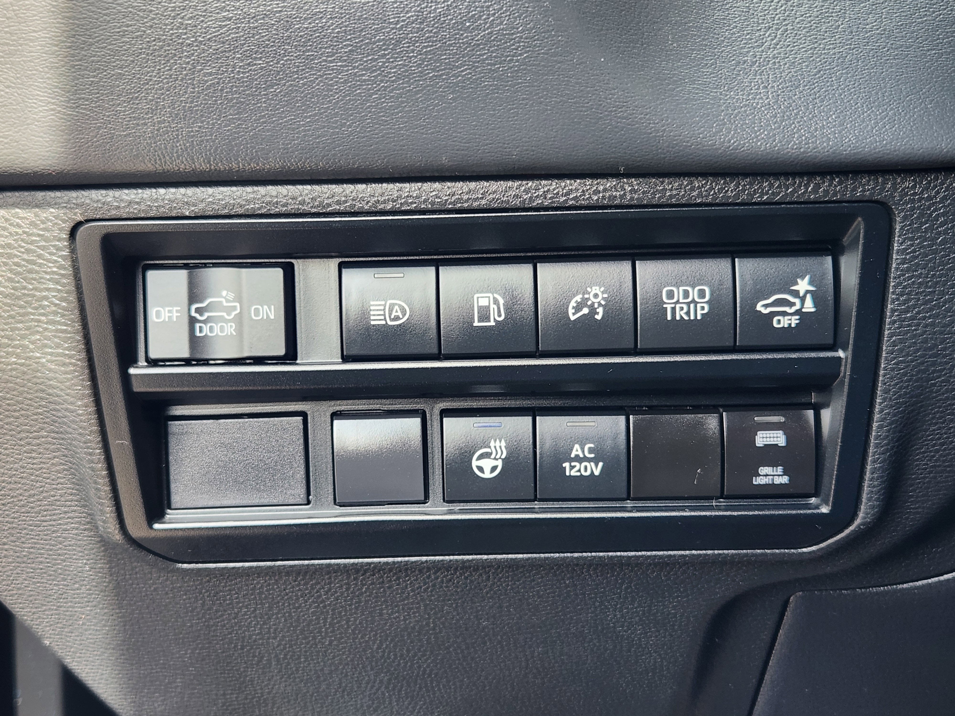 2023 Toyota Tundra Hybrid Platinum