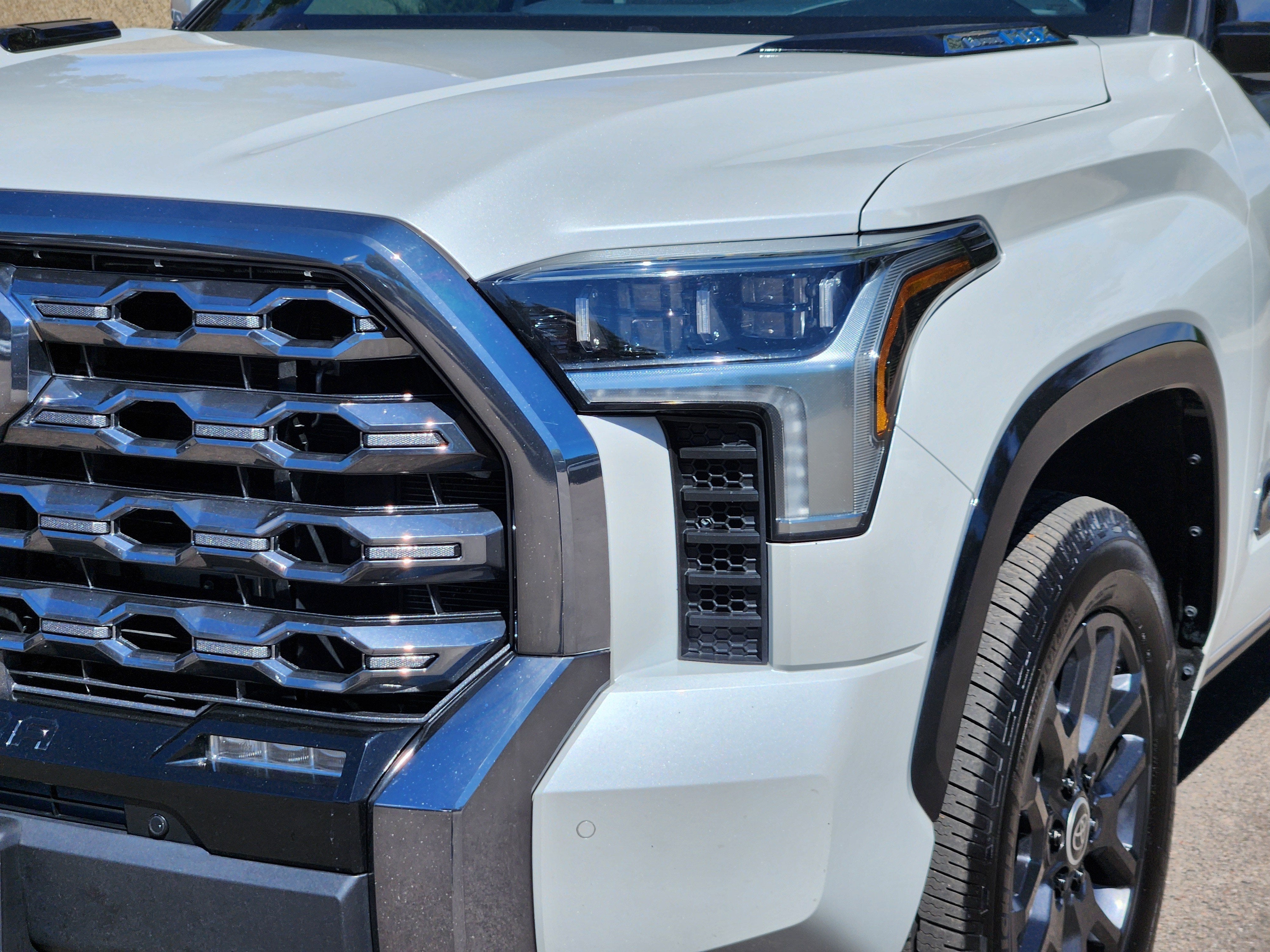 2024 Toyota Tundra Hybrid Platinum