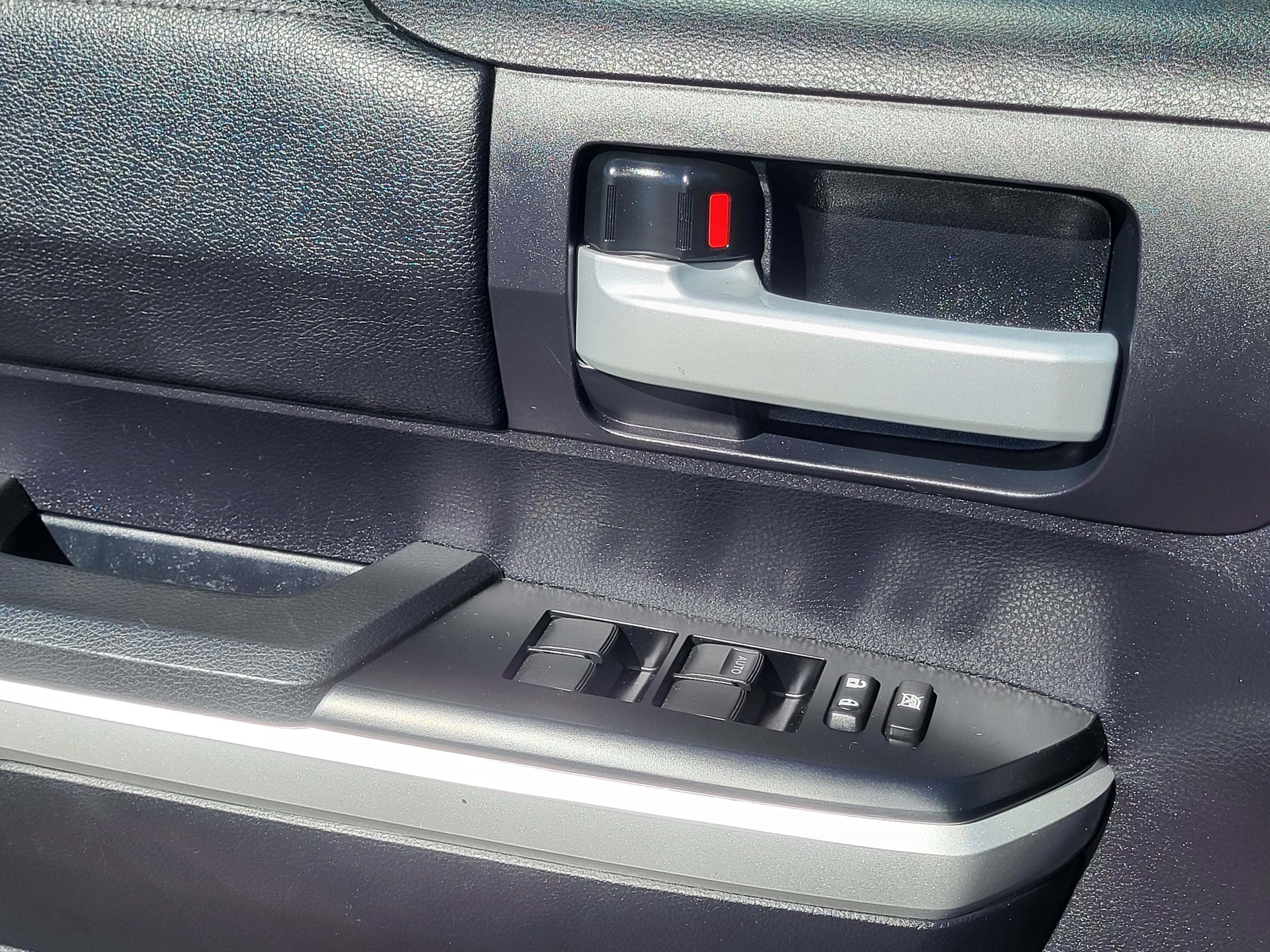2016 Toyota Tundra SR5