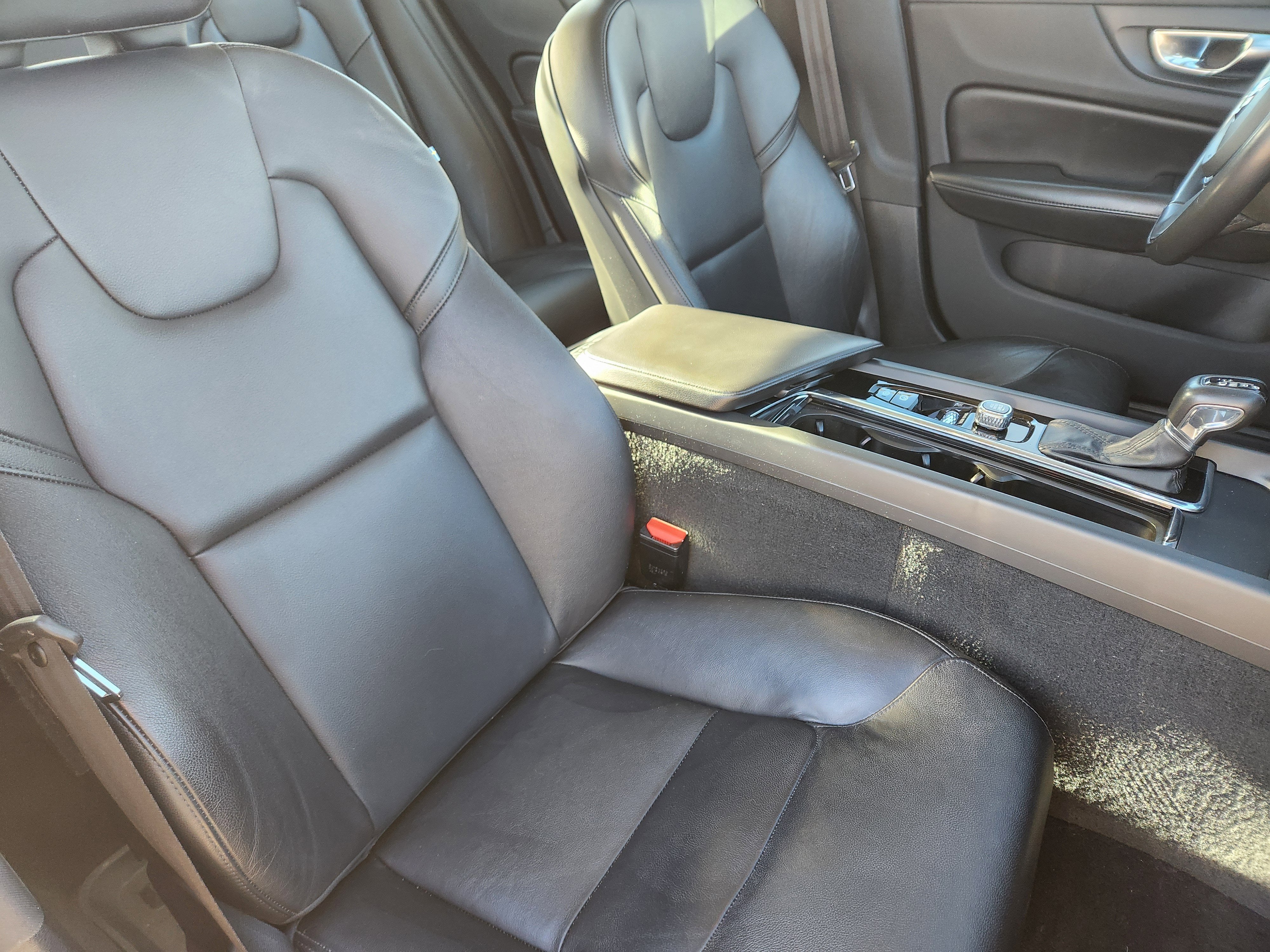 2020 Volvo S60 T6 Momentum