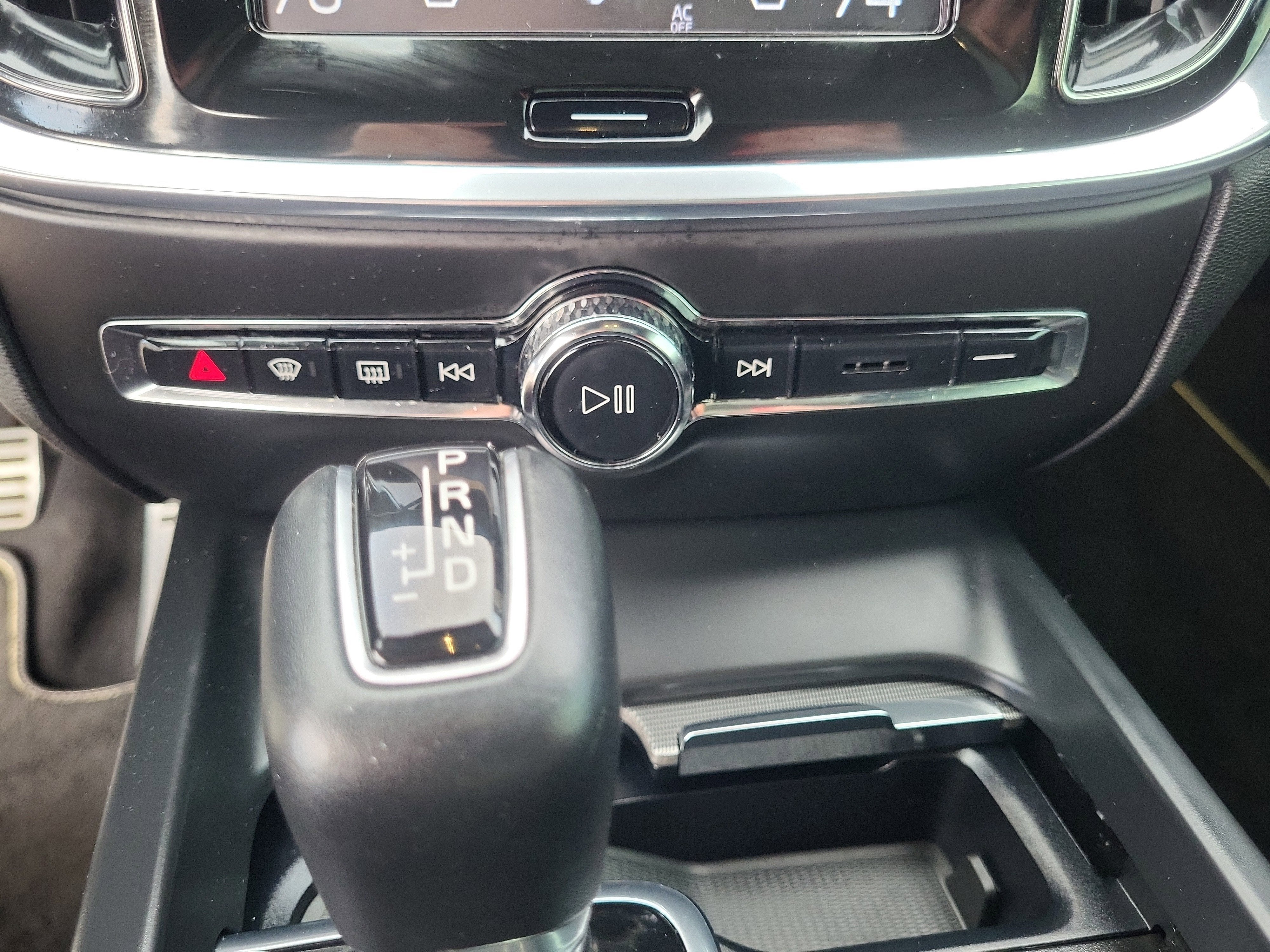 2020 Volvo S60 T6 R-Design