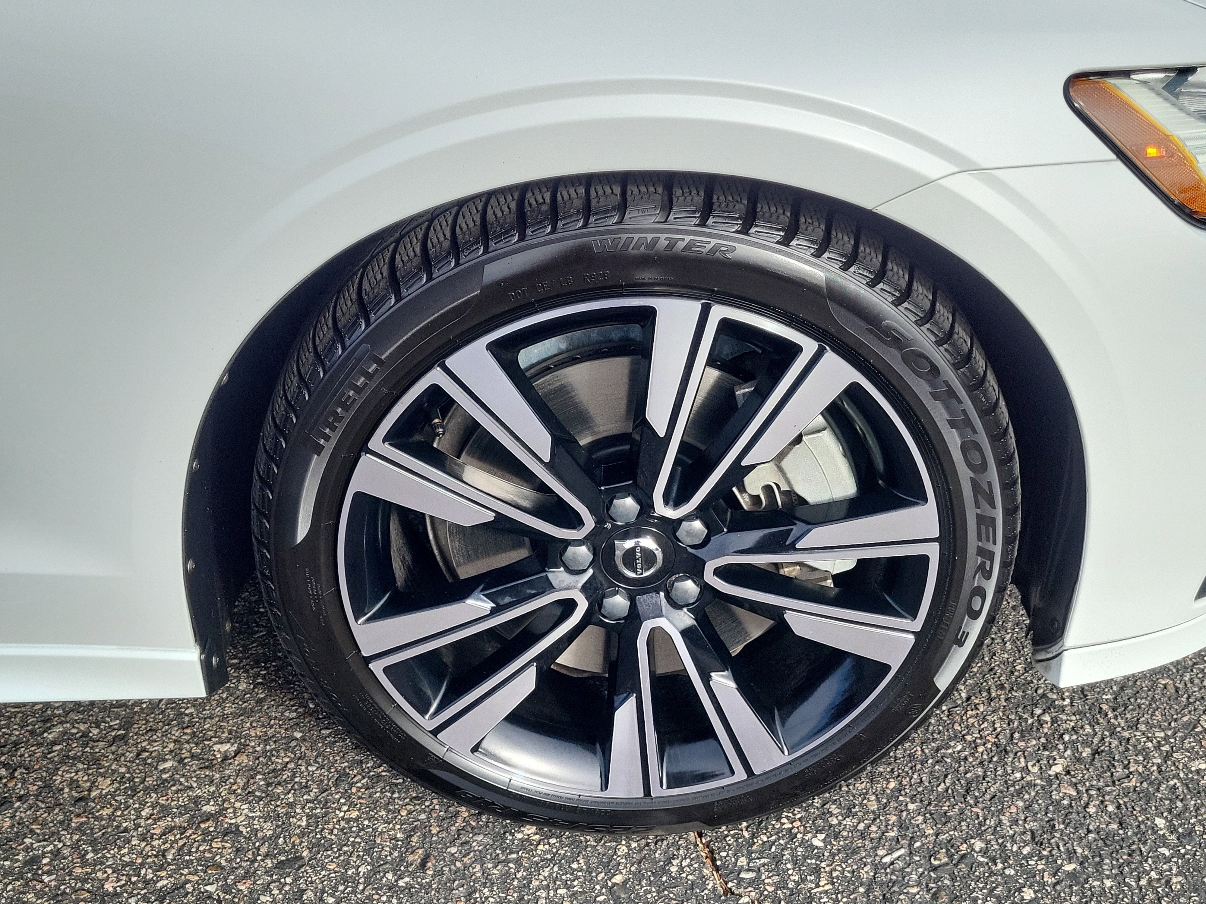 2020 Volvo S60 T6 R-Design