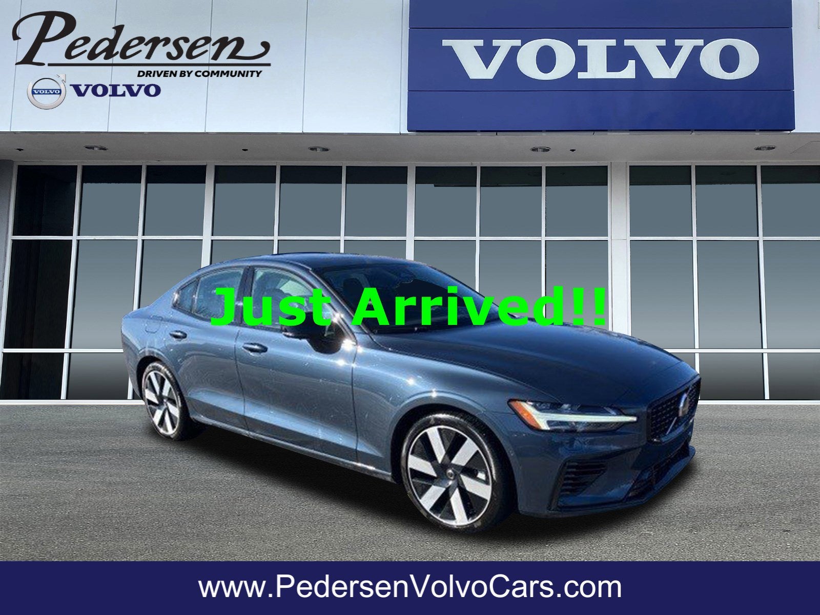 2025 Volvo S60 Plug-In Hybrid T8 Plus