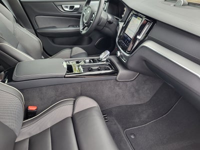 2025 Volvo S60 Plug-In Hybrid T8 Ultra Black Edition