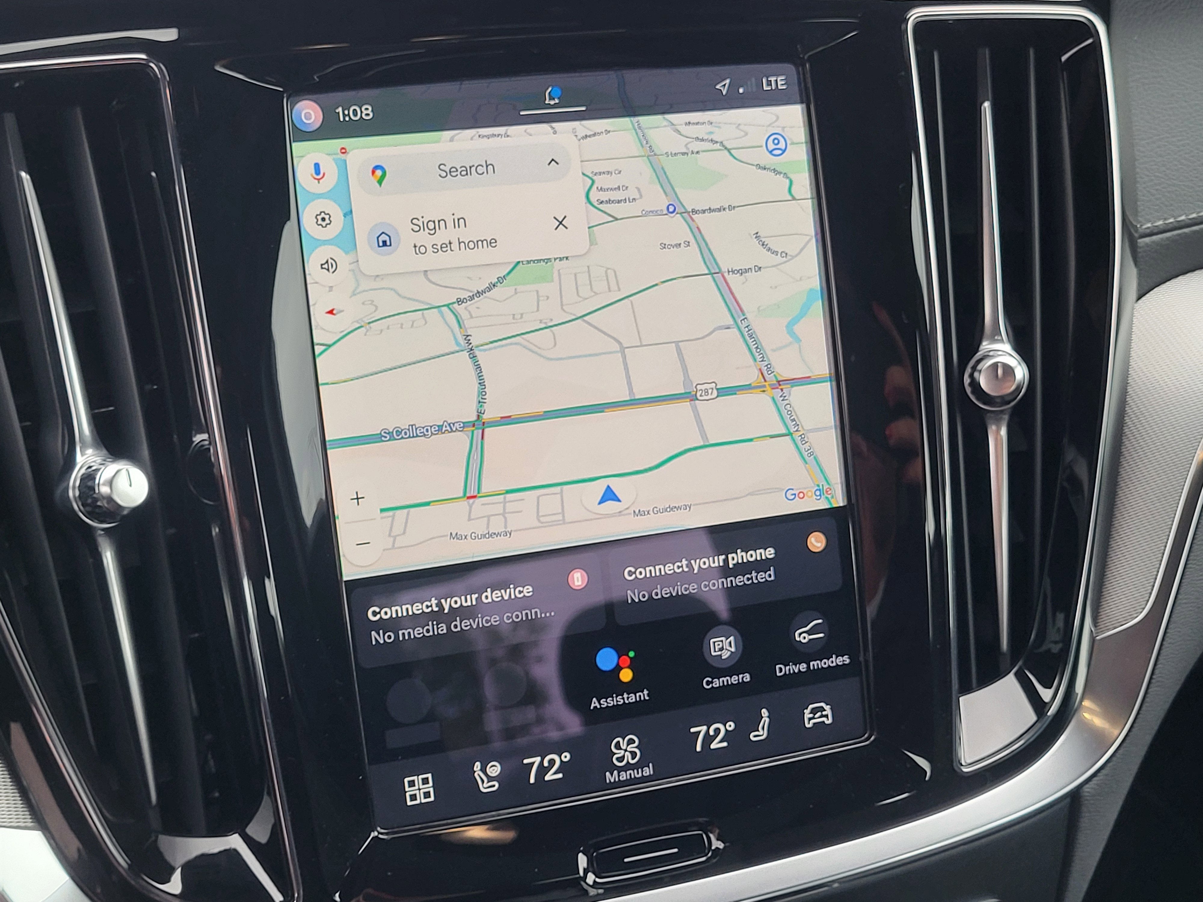 2025 Volvo S60 Plug-In Hybrid T8 Ultra Black Edition