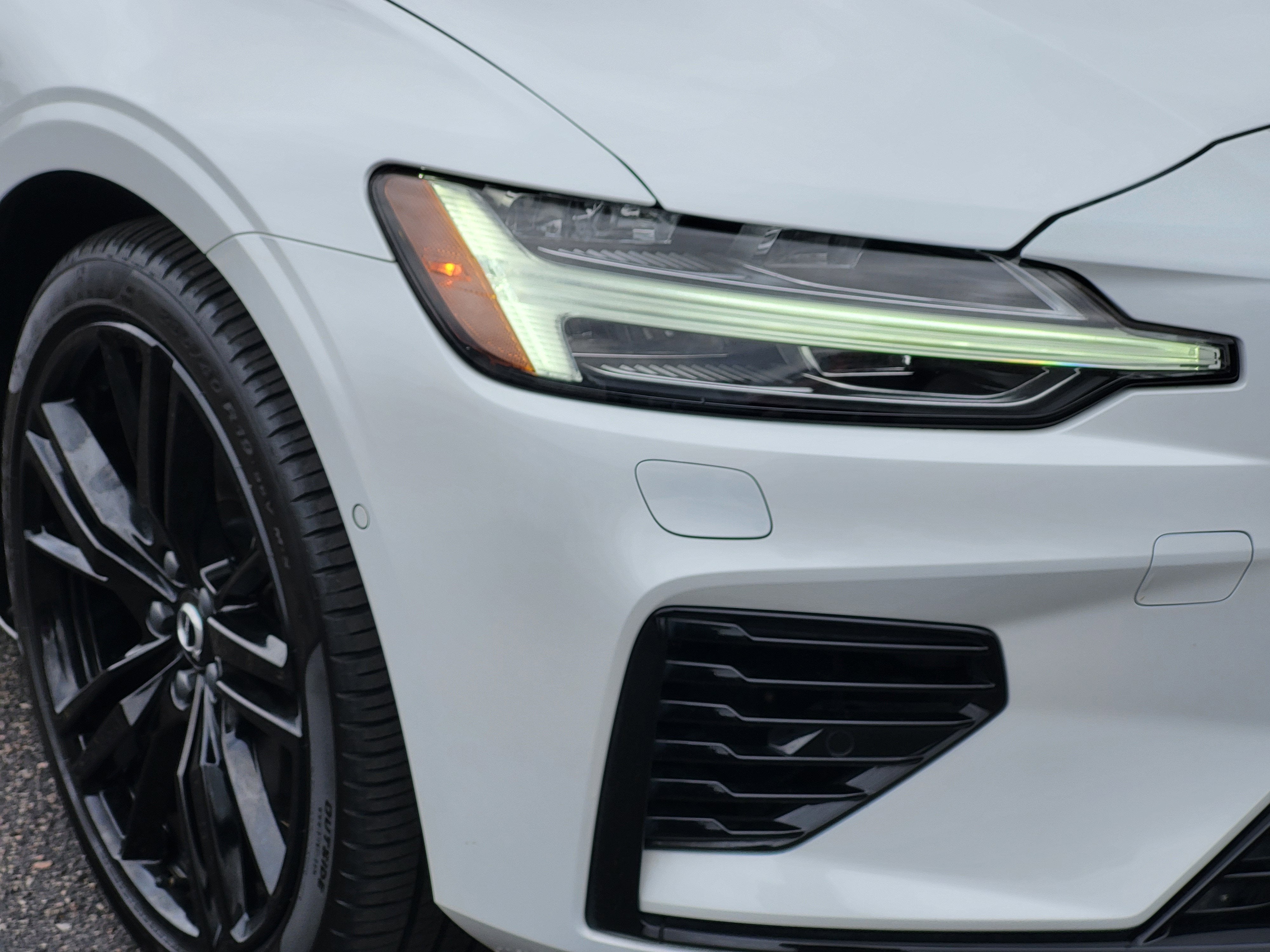 2025 Volvo S60 Plug-In Hybrid T8 Ultra Black Edition