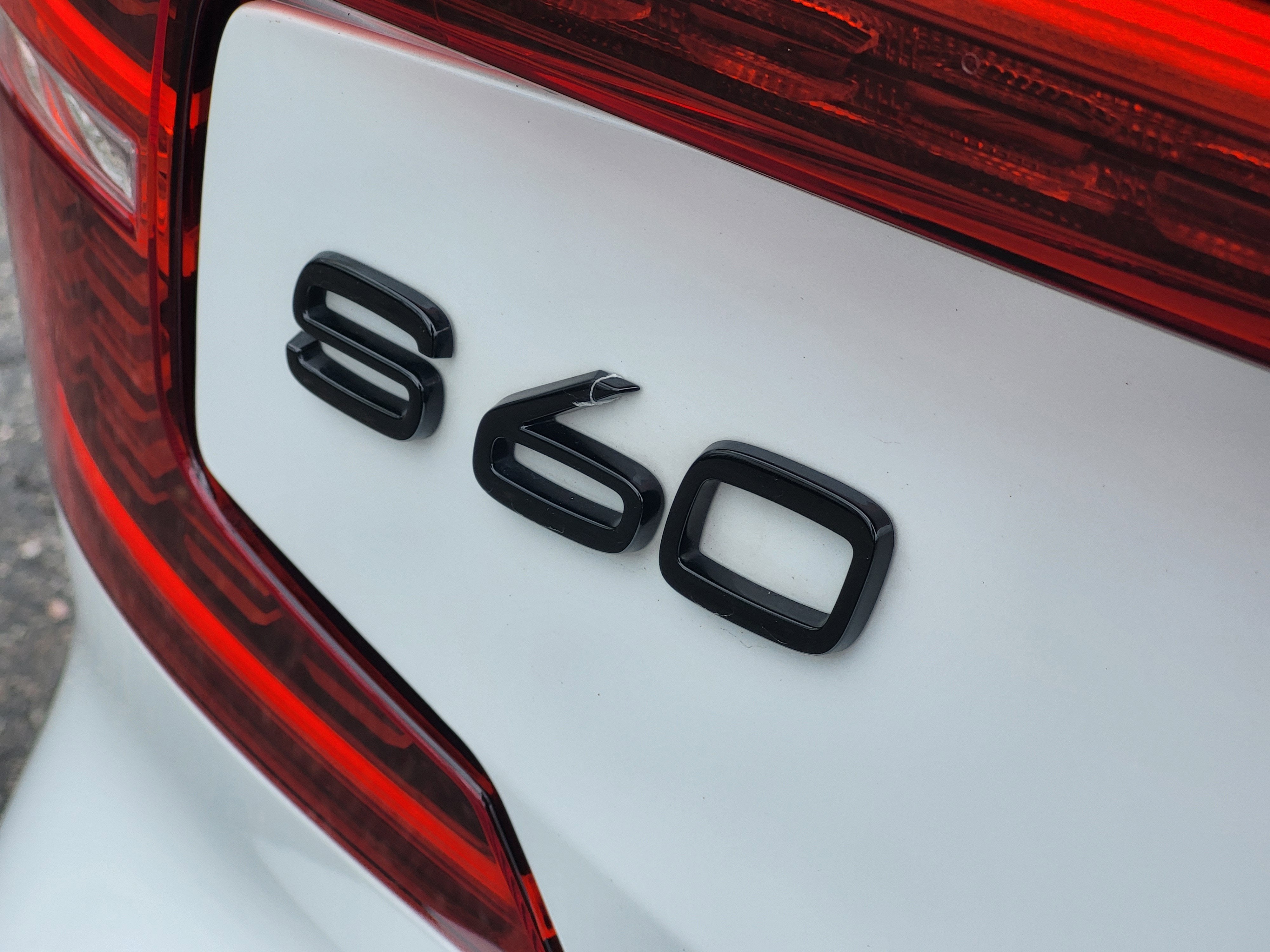 2025 Volvo S60 Plug-In Hybrid T8 Ultra Black Edition