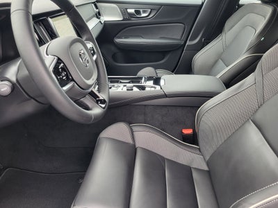 2025 Volvo S60 Plug-In Hybrid T8 Ultra Black Edition