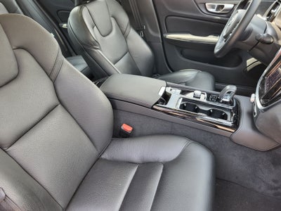 2024 Volvo S60 Recharge Plug-In Hybrid T8 Plus Dark Theme