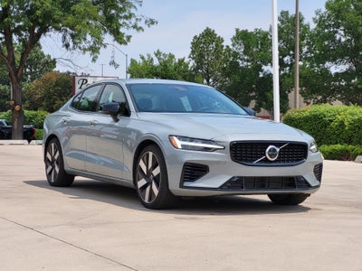 2024 Volvo S60 Recharge Plug-In Hybrid T8 Plus Dark Theme