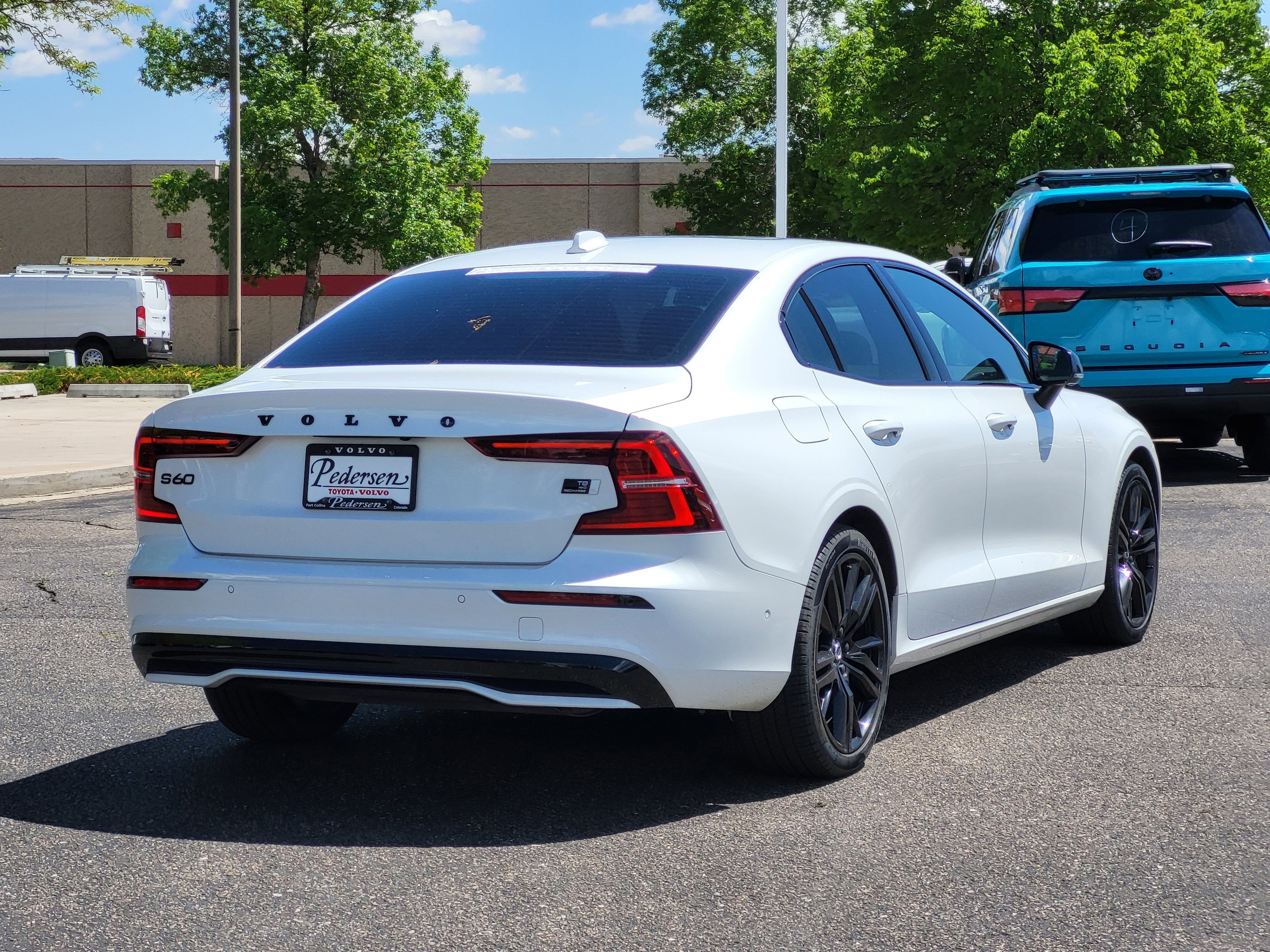 2023 Volvo S60 Recharge Plug-In Hybrid T8 Plus Black Edition