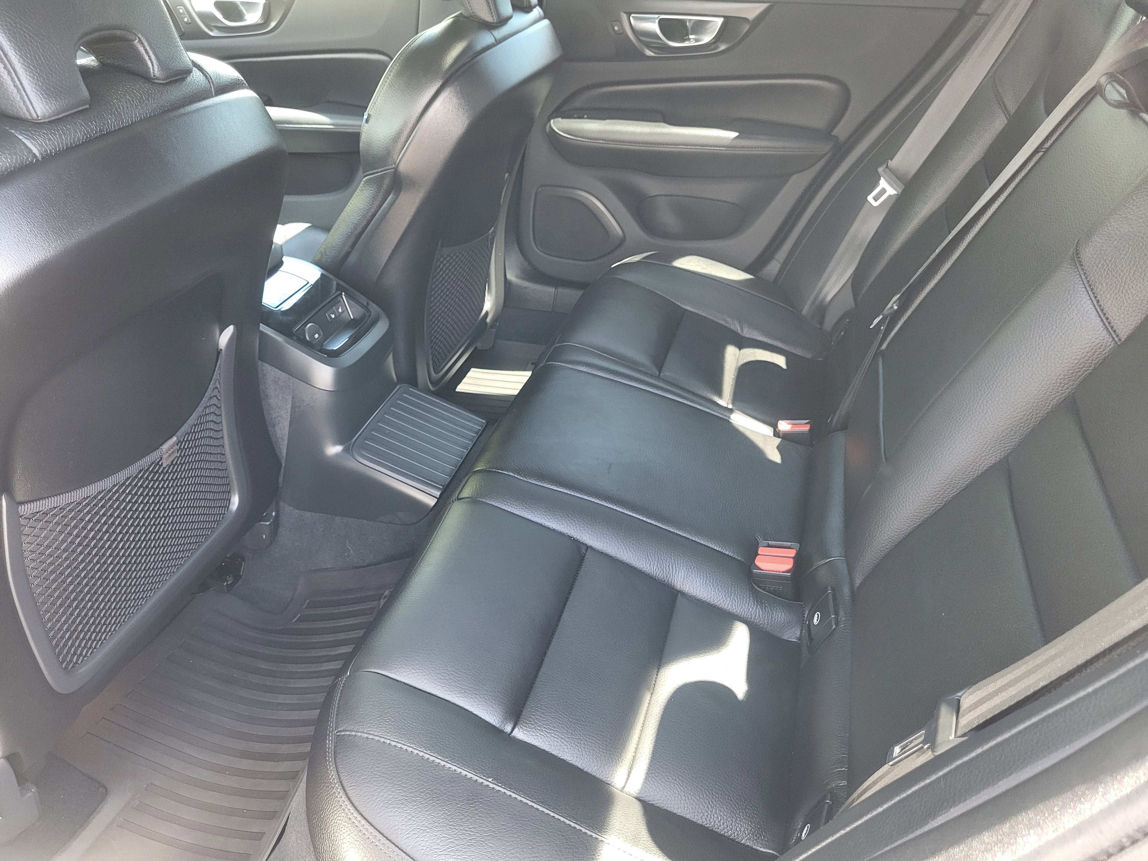 2023 Volvo S60 Recharge Plug-In Hybrid T8 Plus Black Edition