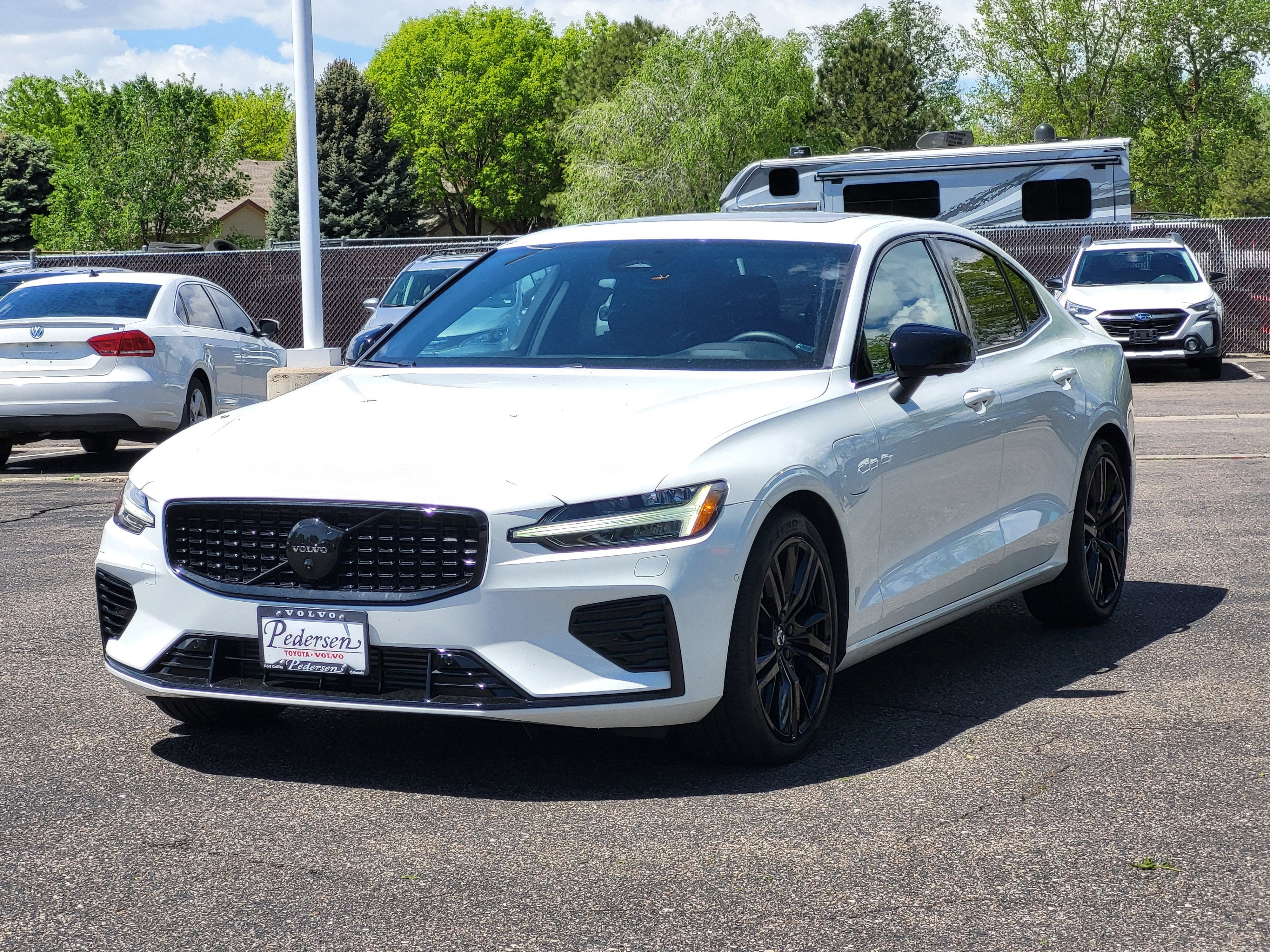 2023 Volvo S60 Recharge Plug-In Hybrid T8 Plus Black Edition